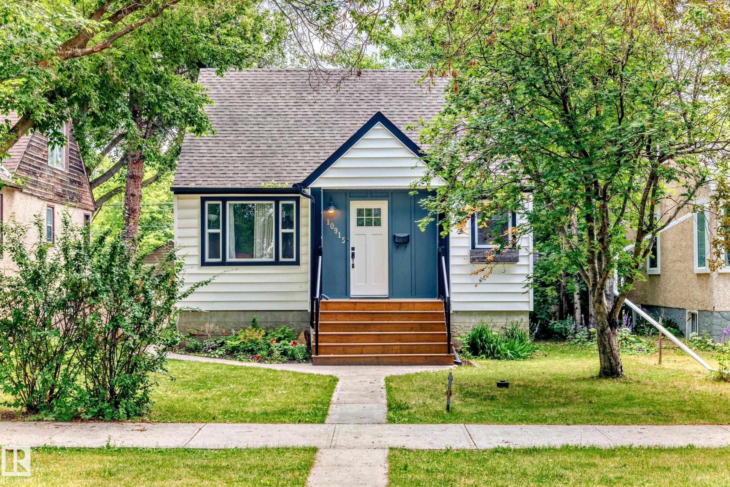 67 Av Nw Unit 10915 Ave, Edmonton, AB T6H 2A5