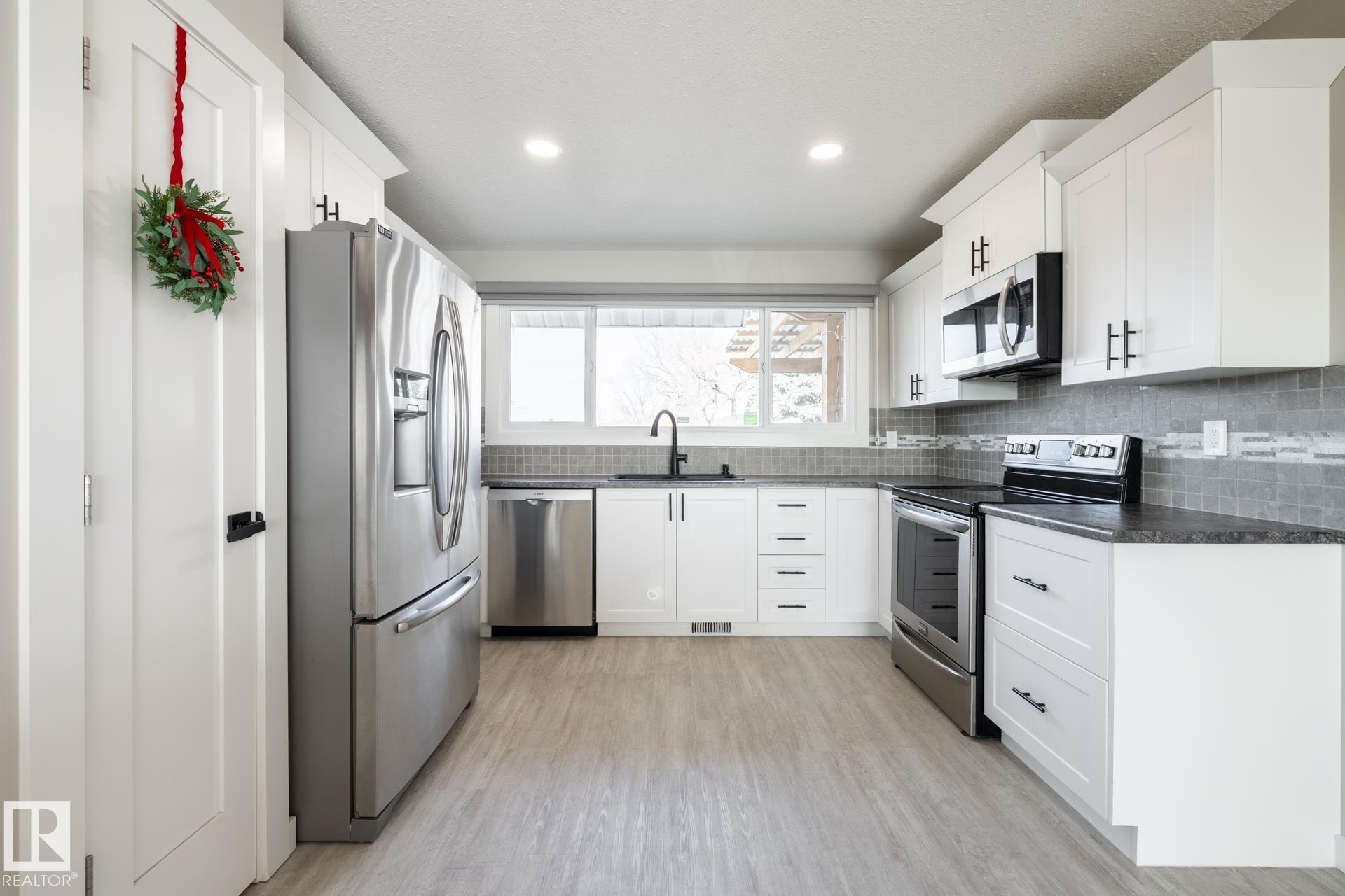 36 Av Unit 5360 Ave, Wetaskiwin, AB T9A 2L9