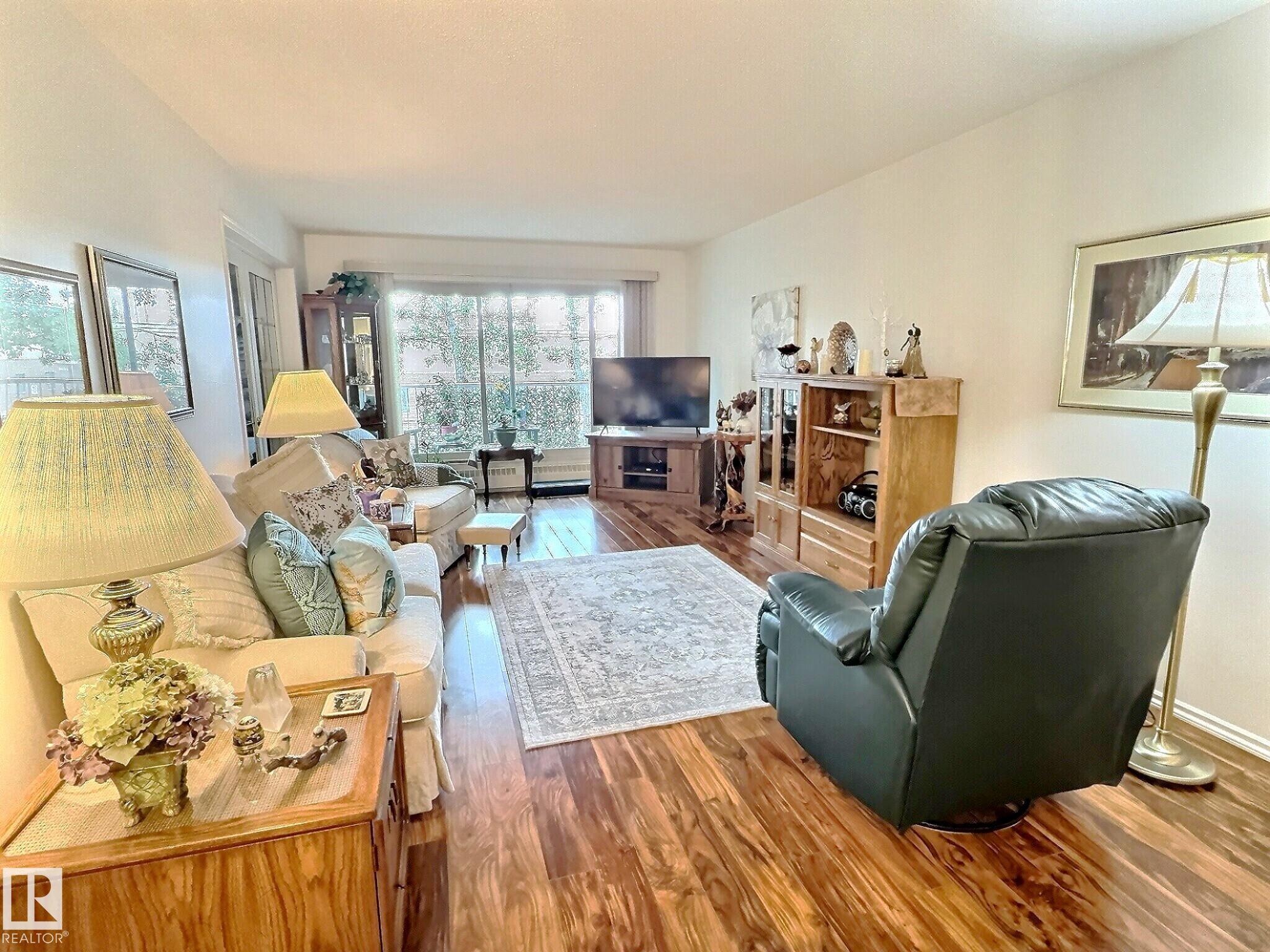 10945 21 Avenue Northwest #208, Edmonton, AB T6J 6R3
