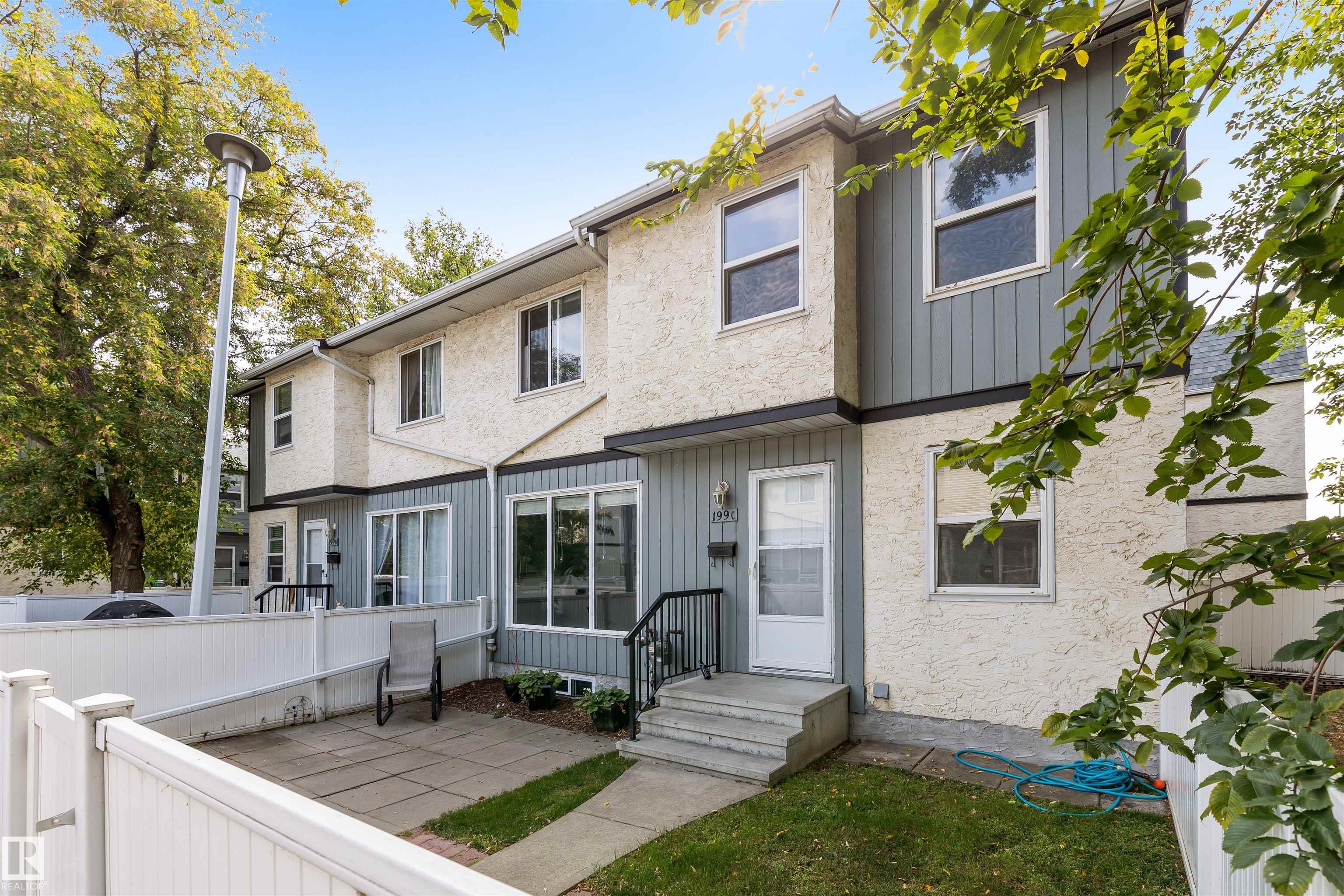 199 Homestead Cr Cres NW #c, Edmonton, AB T5A 2Y2