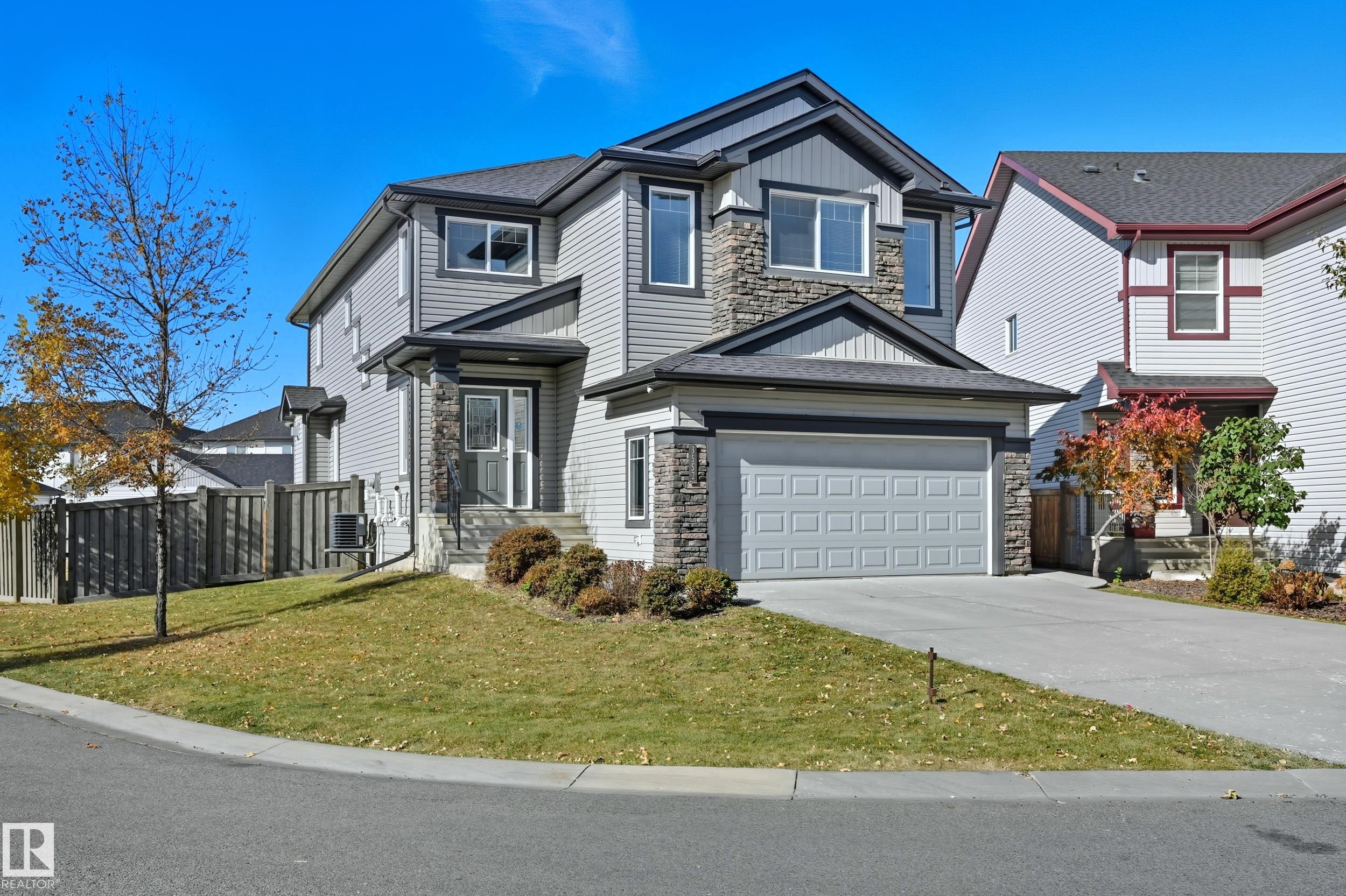 3552 Claxton Cr Cres SW, Edmonton, AB T6W 0Z7