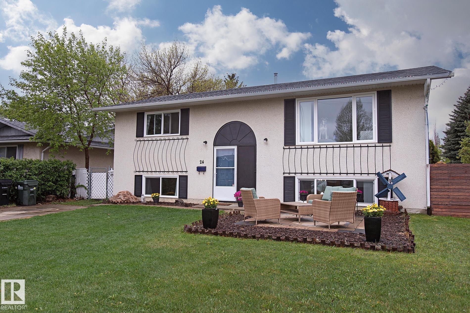24 Galveston Ave, Sherwood Park, AB T8A 2N6