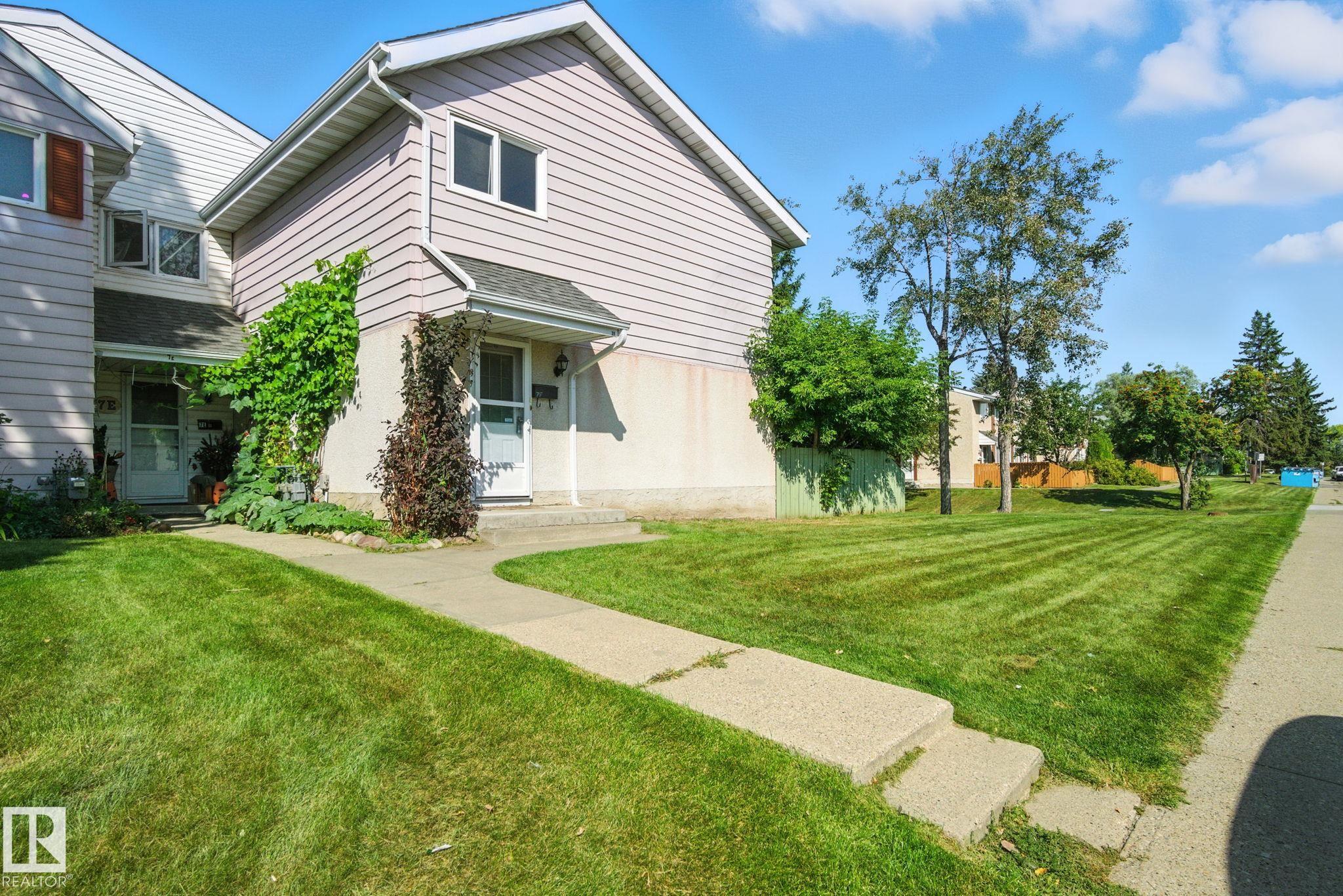 7 Callingwood Co Ct NW #f, Edmonton, AB T5T 0H5
