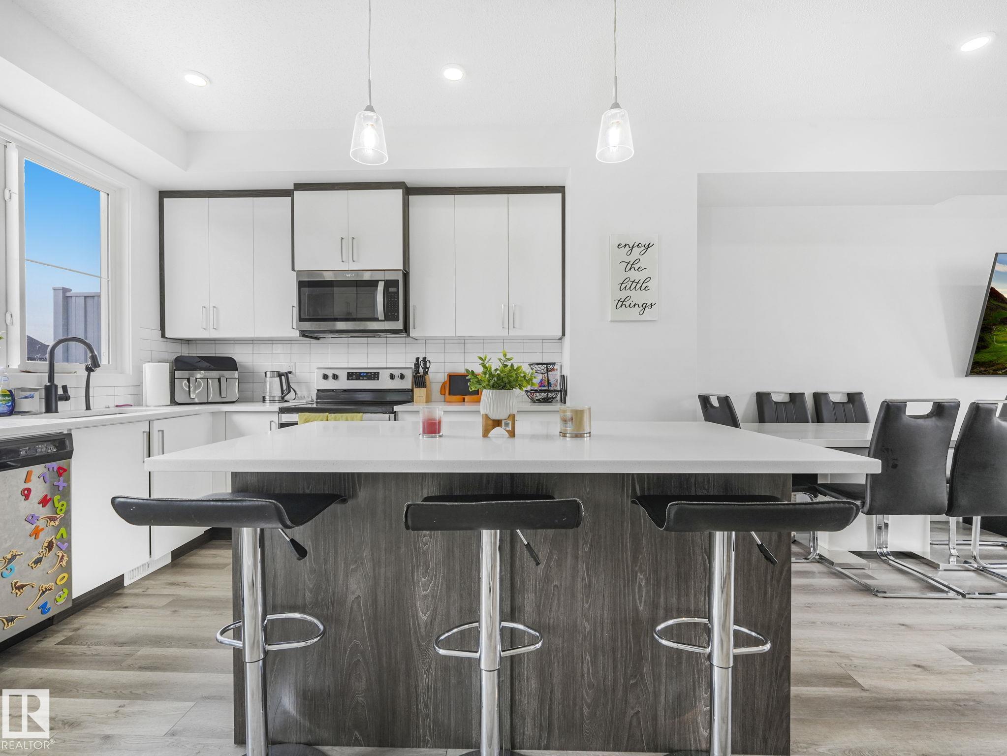 97 Av Nw Unit 22764 Ave, Edmonton, AB T5T 7S6