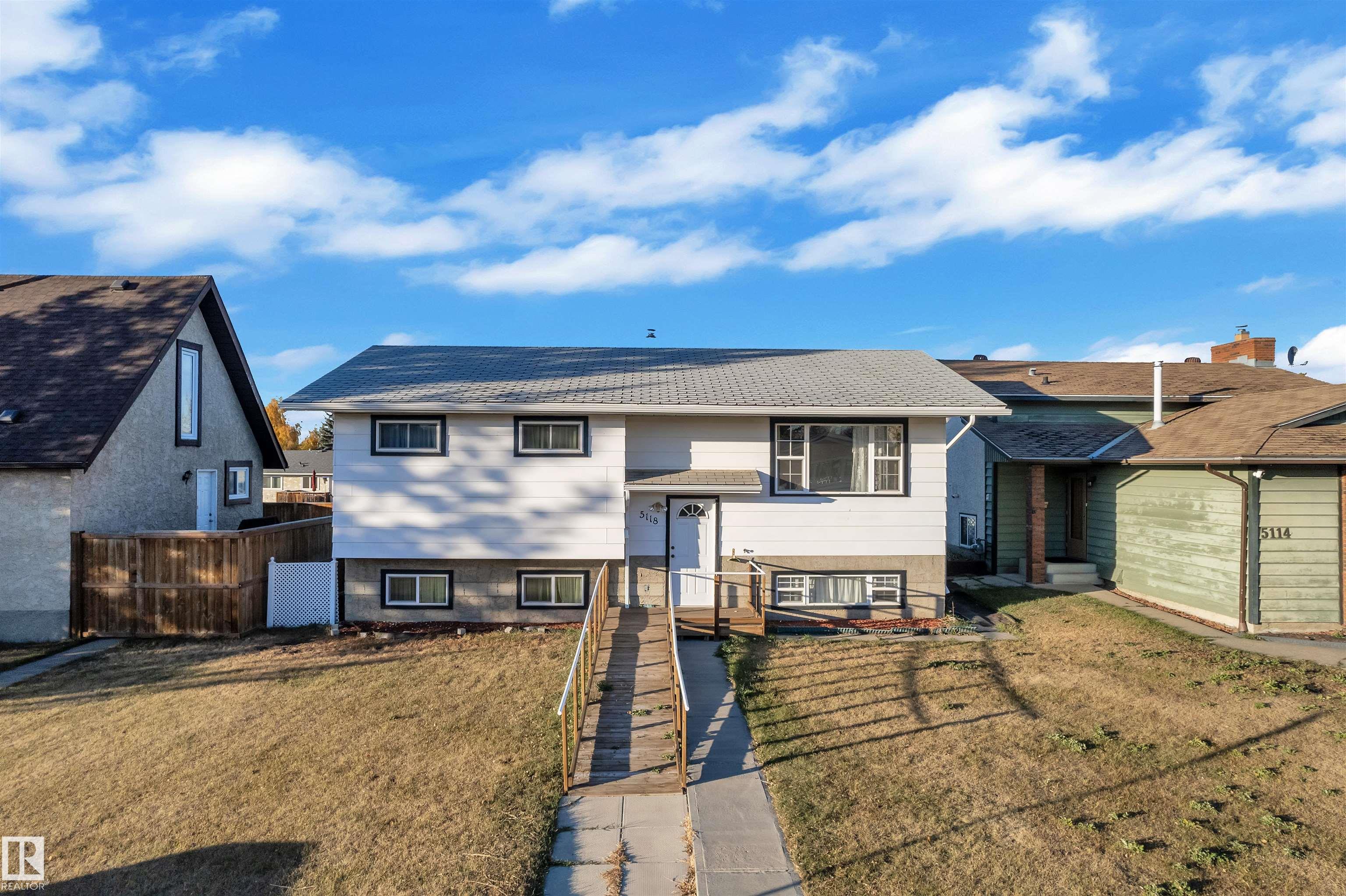 17 Av Nw Unit 5118 Ave #a, Edmonton, AB T6L 1A6