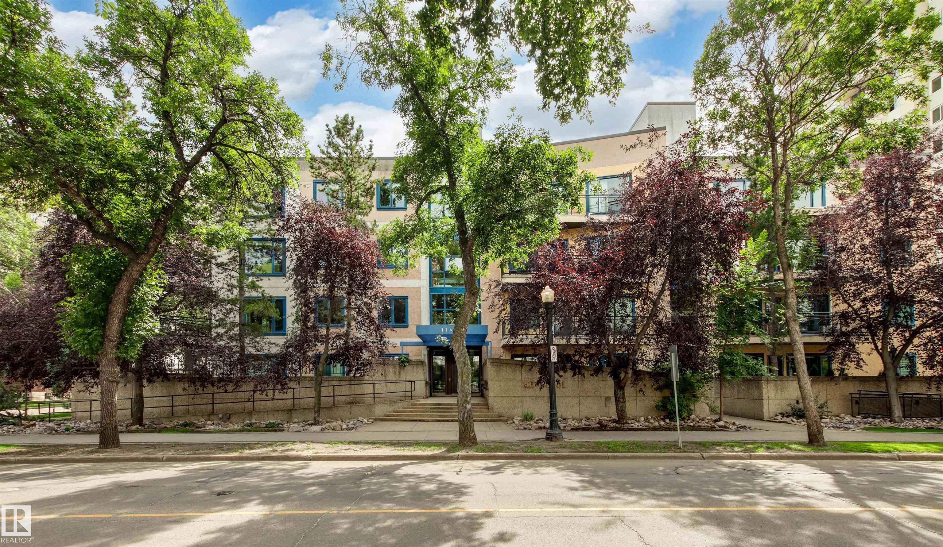 11415 100 Avenue Northwest #204, Edmonton, AB T5K 0J5