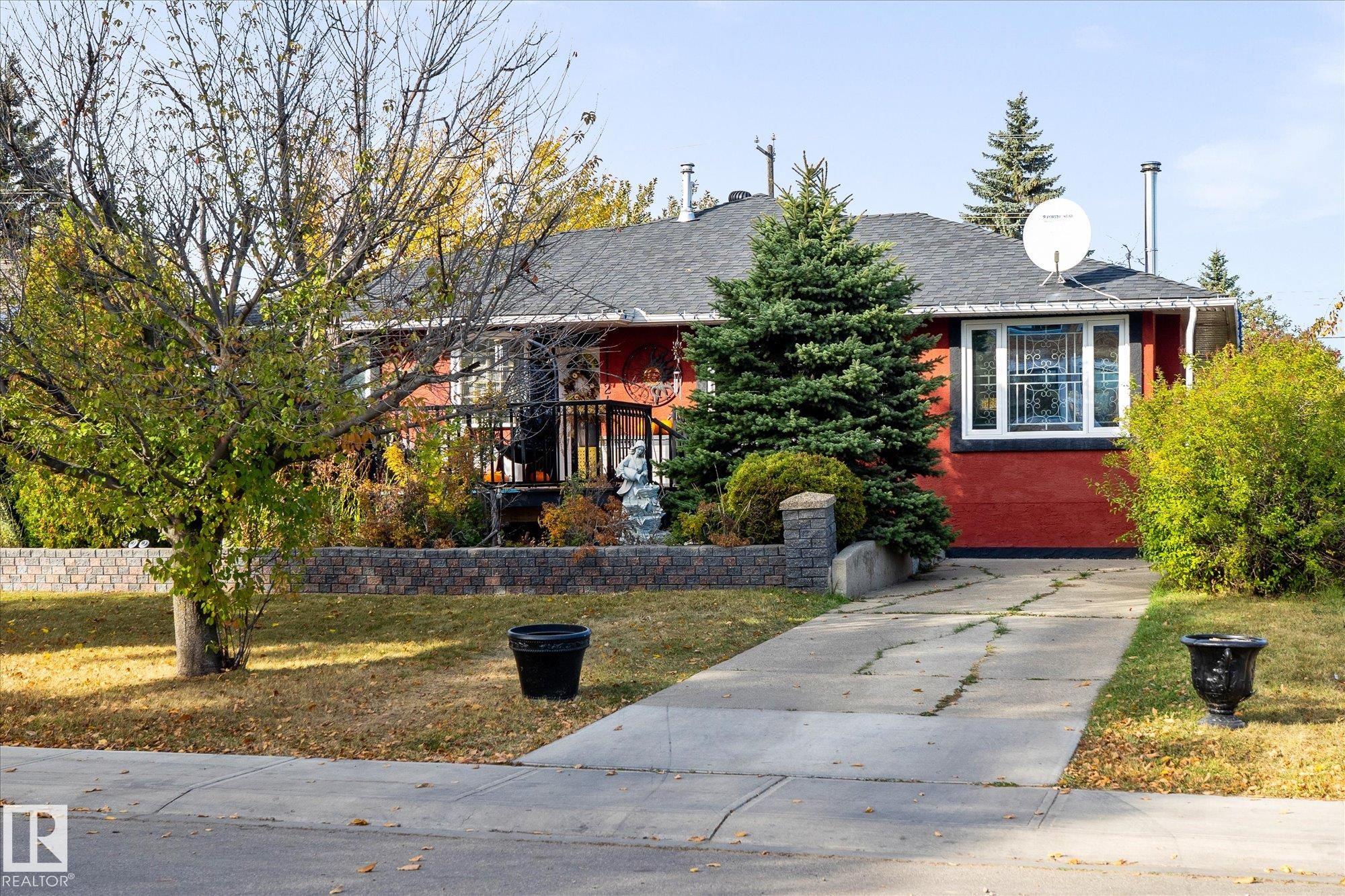 110 Av Nw Unit 11124 Ave #a, Edmonton, AB T5H 1K1