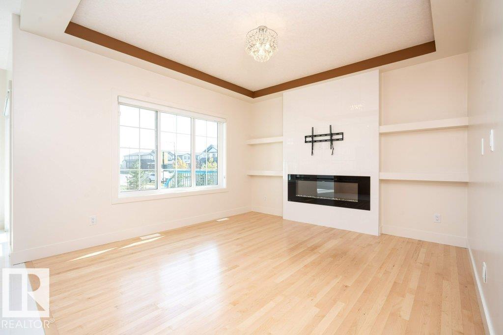 2005 Flycatcher Pt NW, Edmonton, AB T5S 0T3