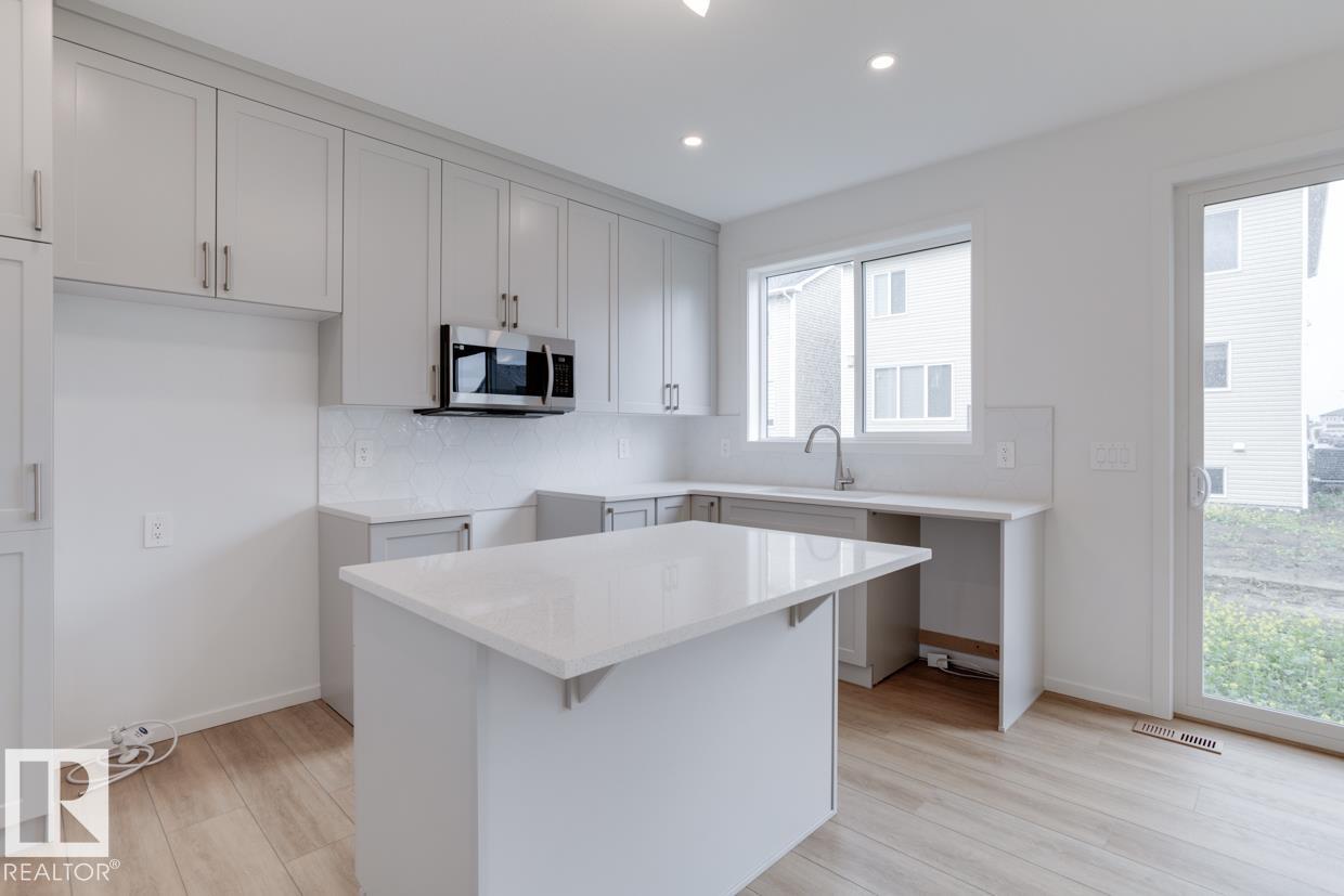 16 Av Nw Unit 20425 Ave #a, Edmonton, AB T6M 2P5