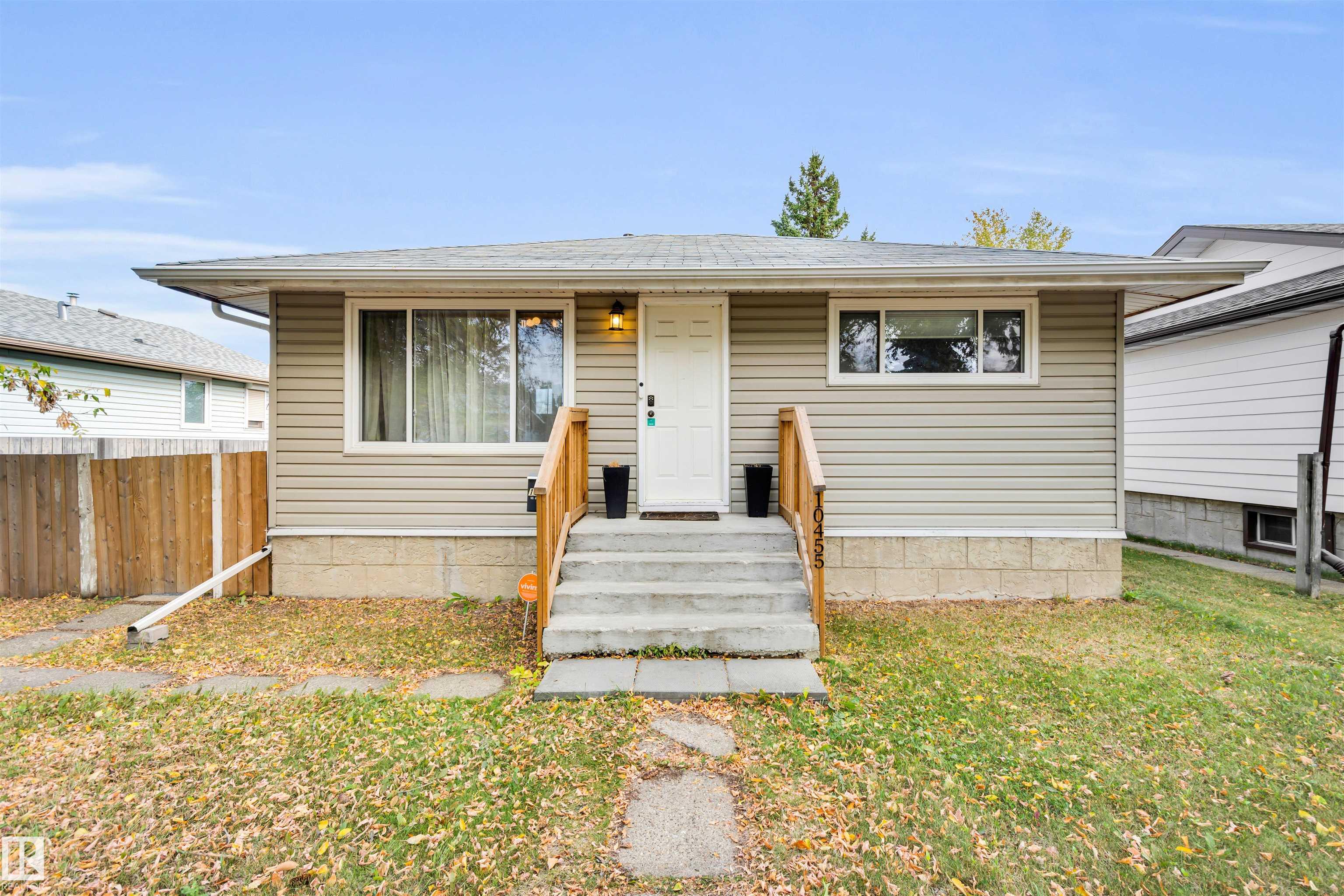 163 St Nw Unit 10455 St, Edmonton, AB T5P 3N9