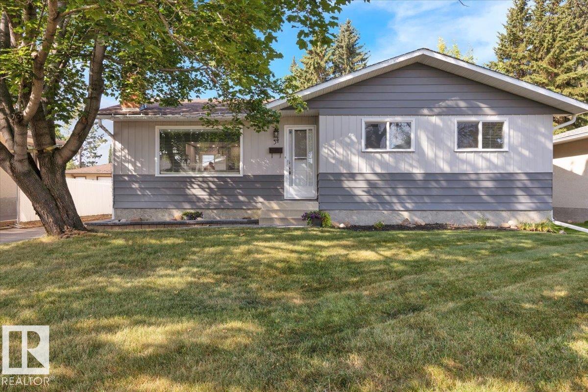 34 Starling Dr, Sherwood Park, AB T8A 0T7