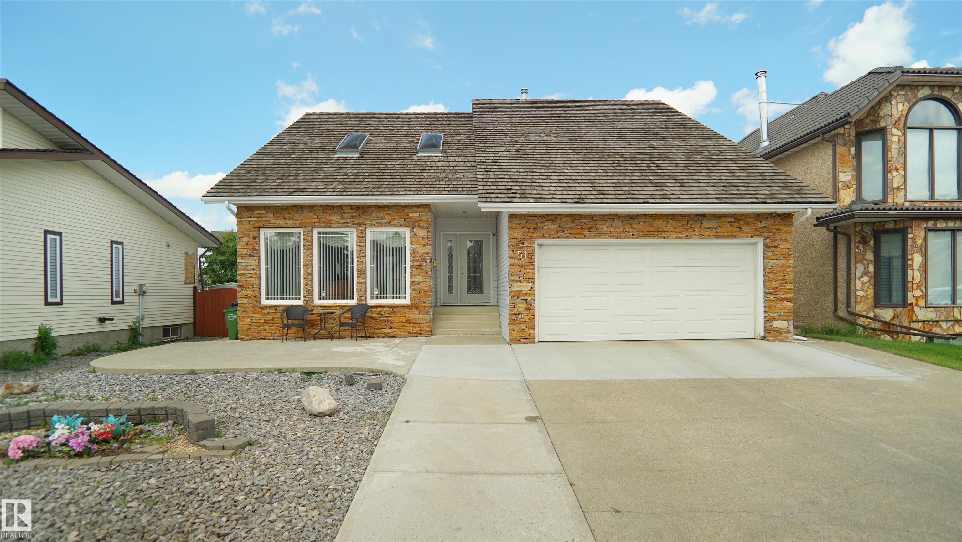 51 Castle Keep Ke NW, Edmonton, AB T5X 5K6