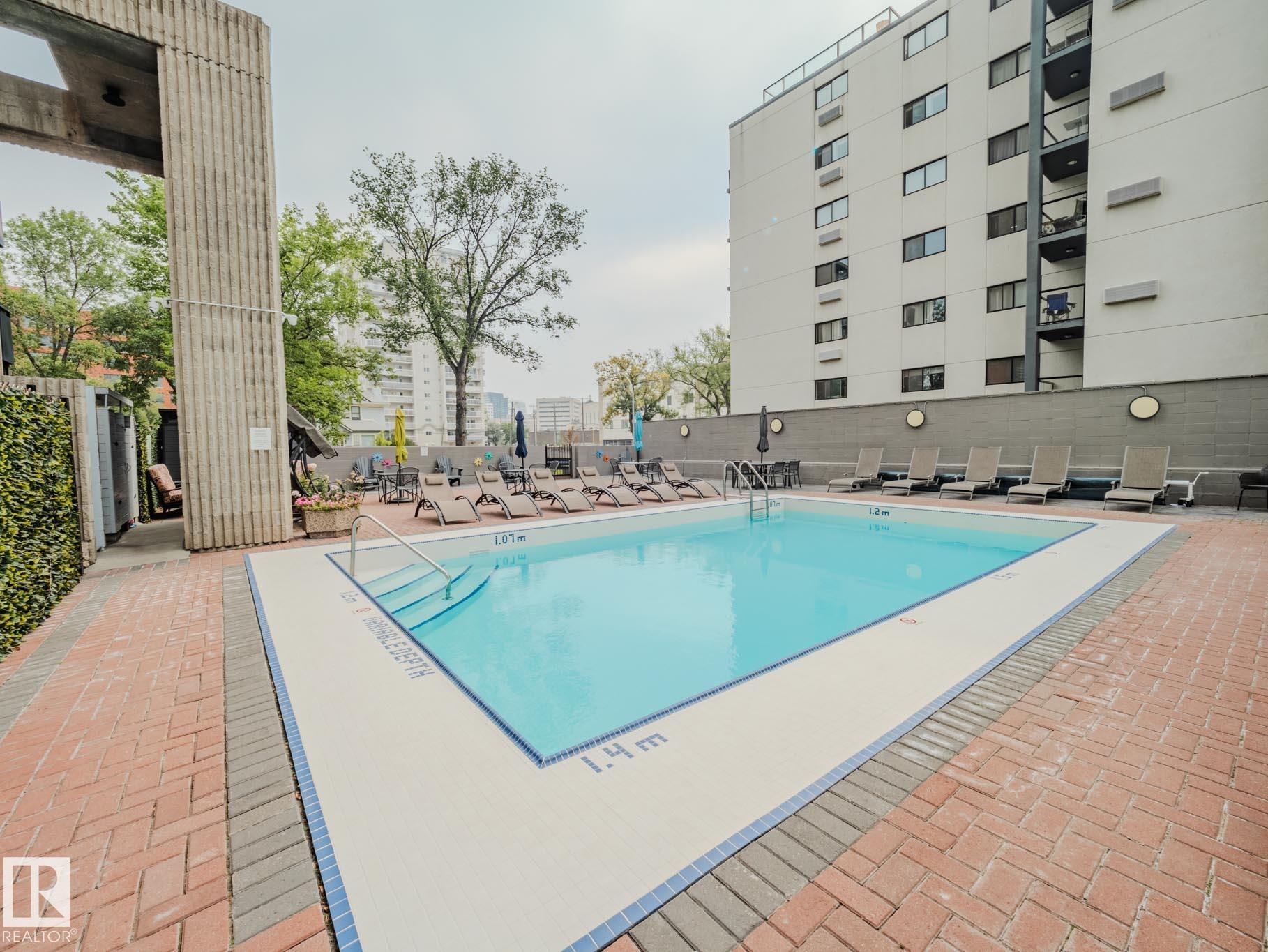 10160 115 Street Northwest #1403, Edmonton, AB T5K 1T6
