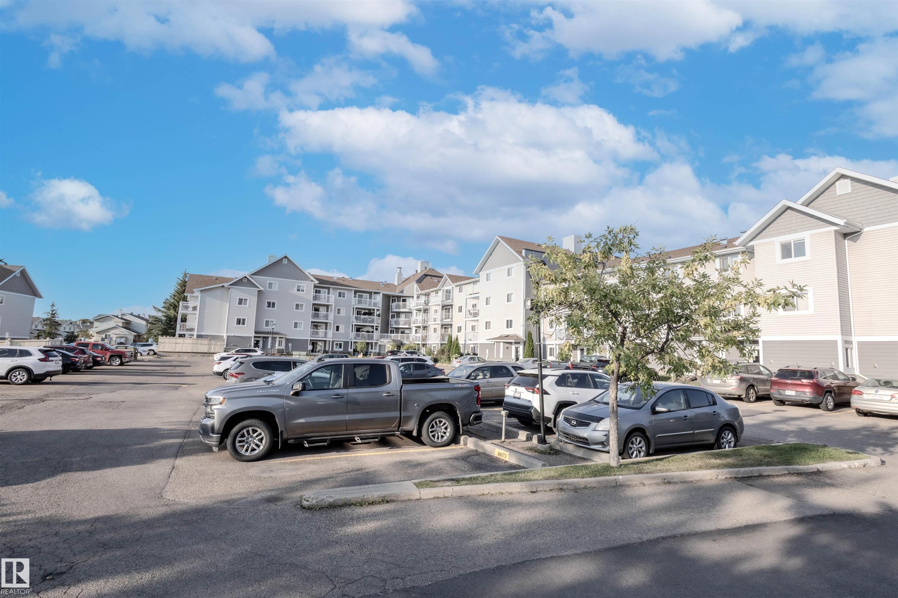 5005 31 Avenue Northwest #305, Edmonton, AB T6L 6S6