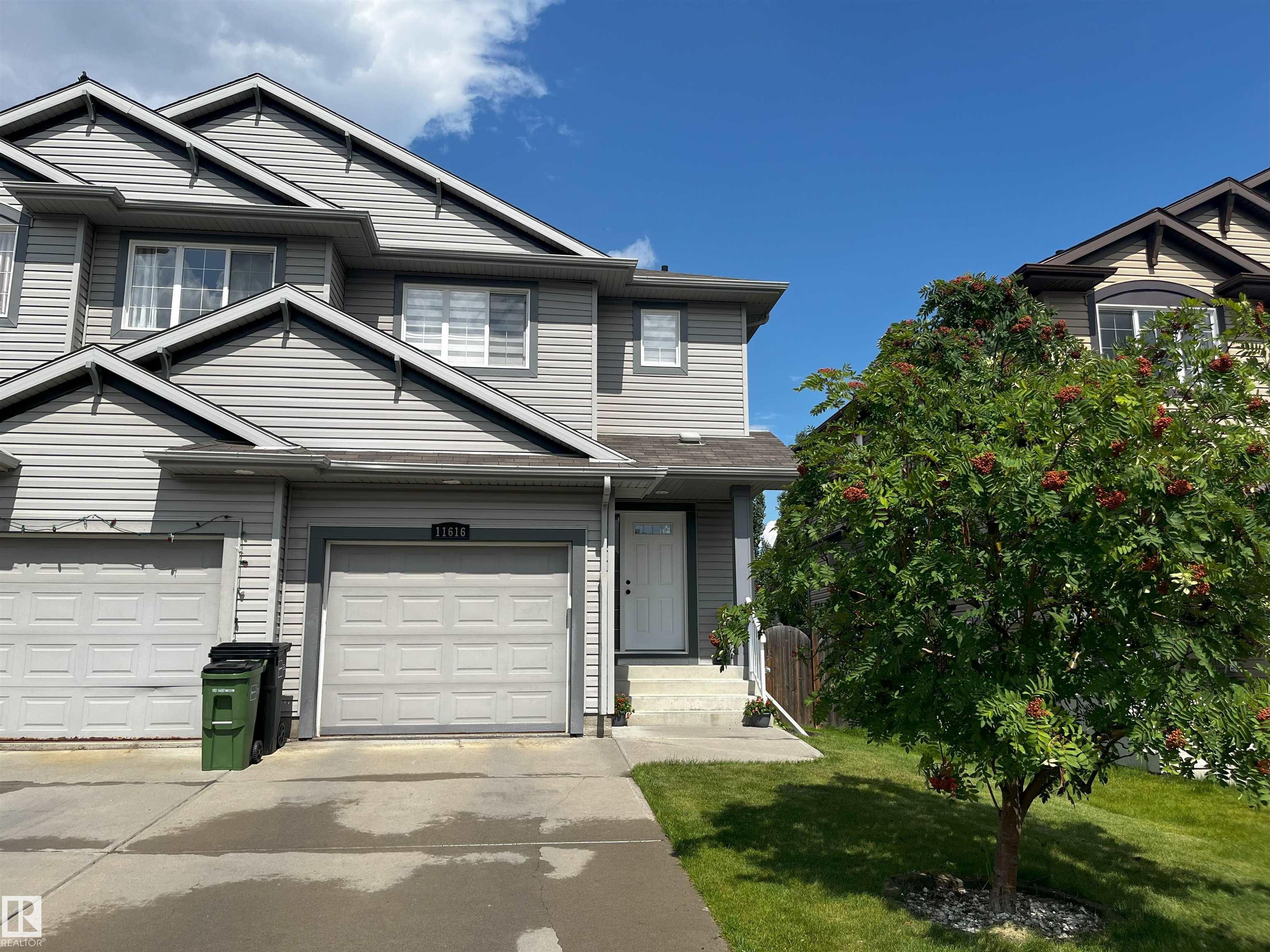 17 Av Sw Unit 11616 Ave, Edmonton, AB T6W 1Y4