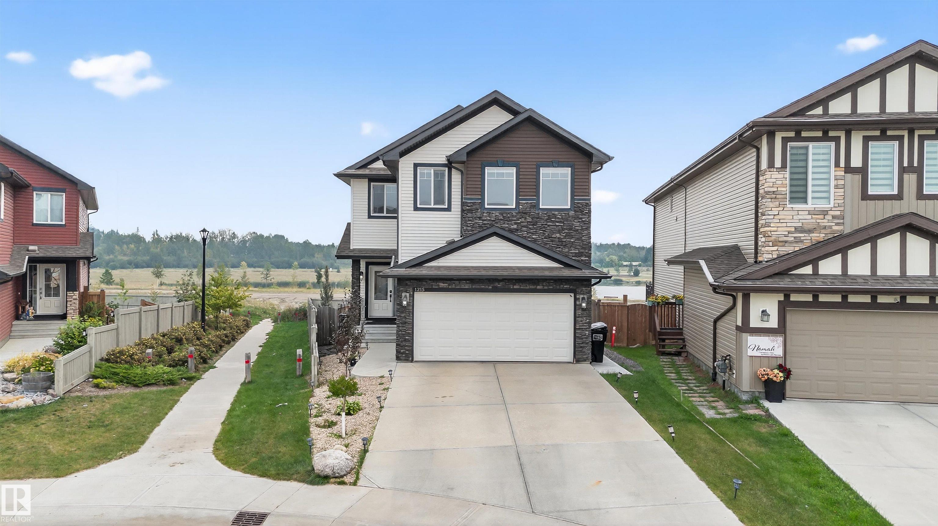 24 Av Nw Unit 1215 Ave, Edmonton, AB T6T 2E4