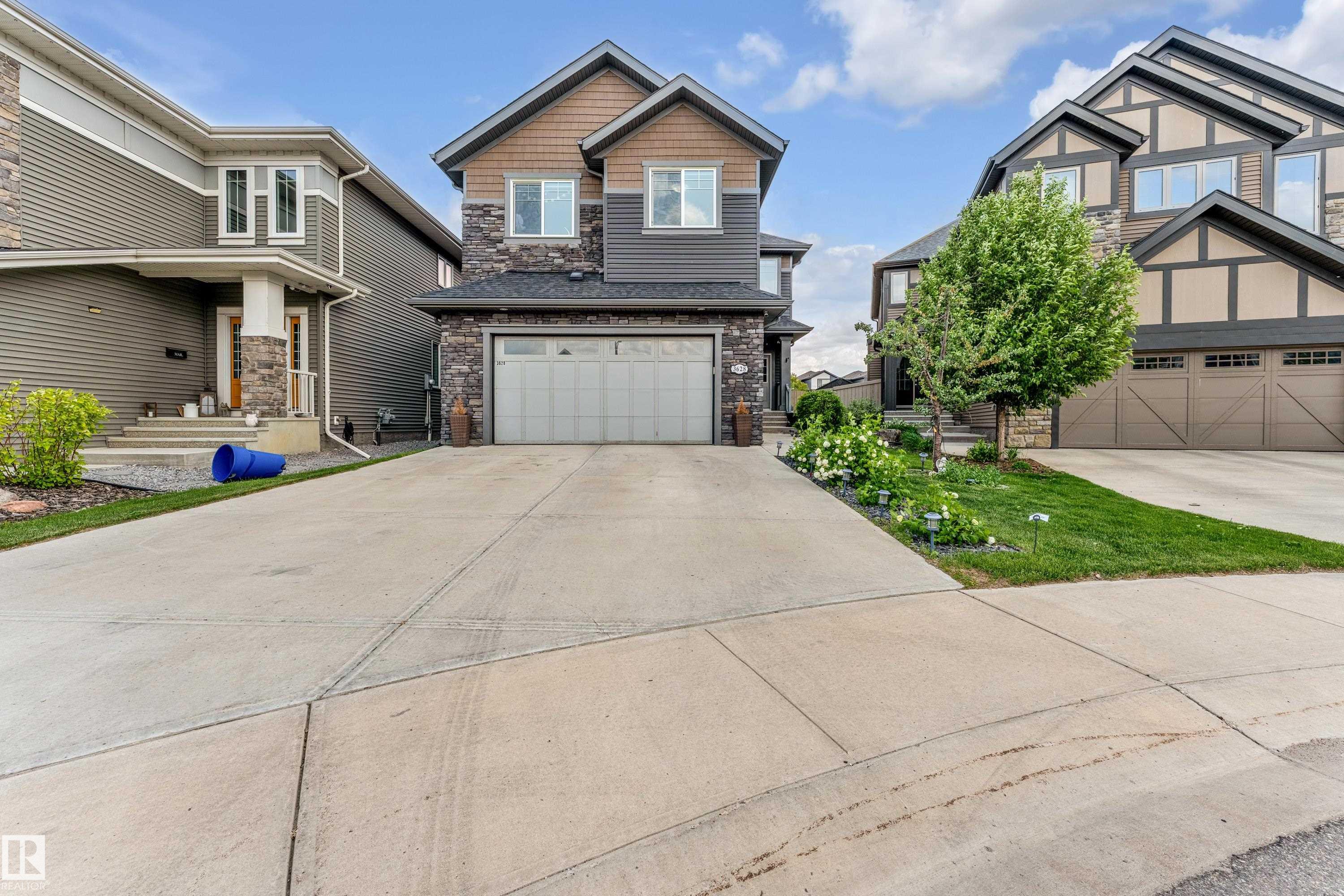 3628 Keswick Bv Blvd SW, Edmonton, AB T6W 3S5