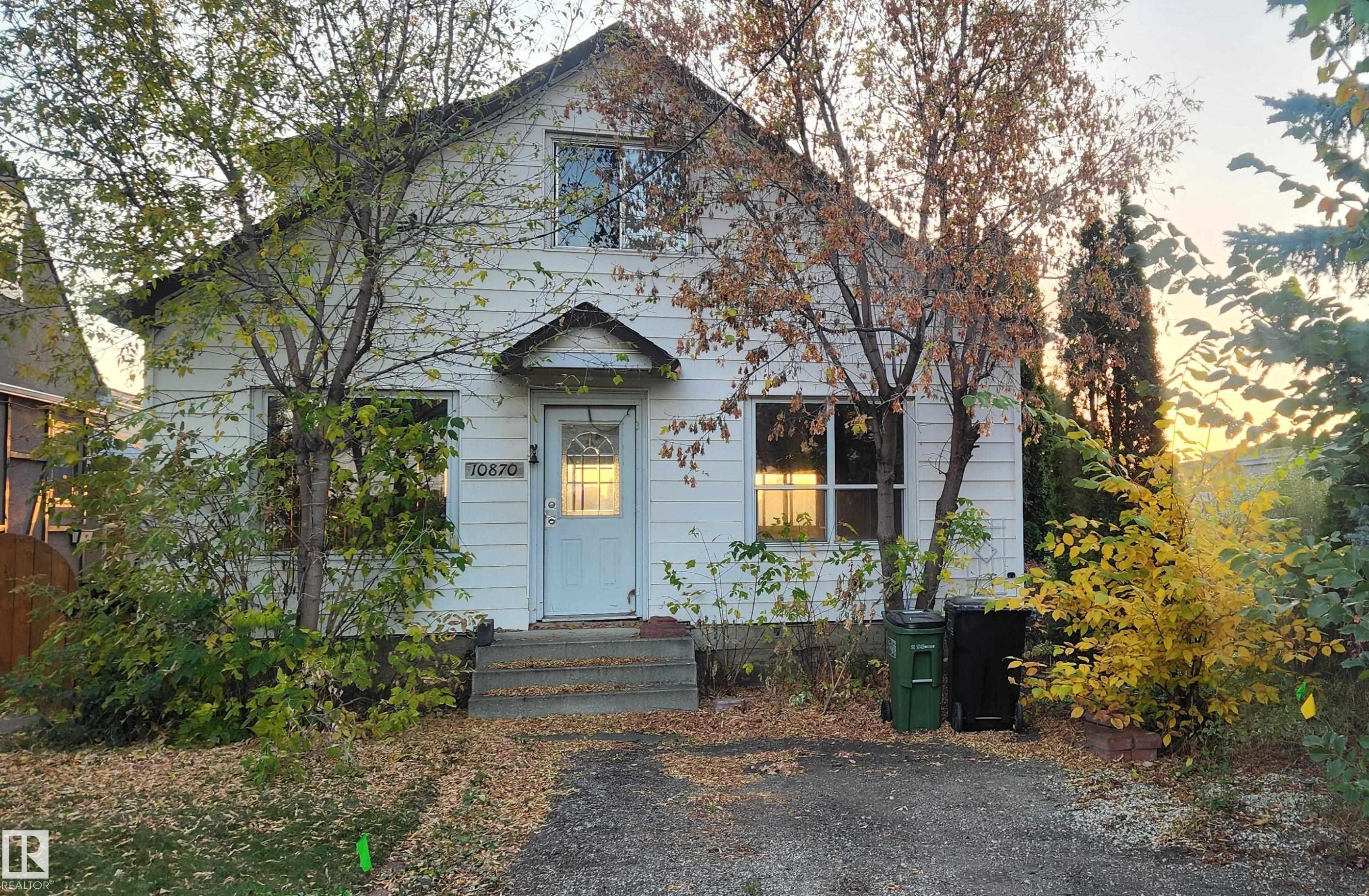 75 St Nw Unit 10870 St, Edmonton, AB T5B 2A9