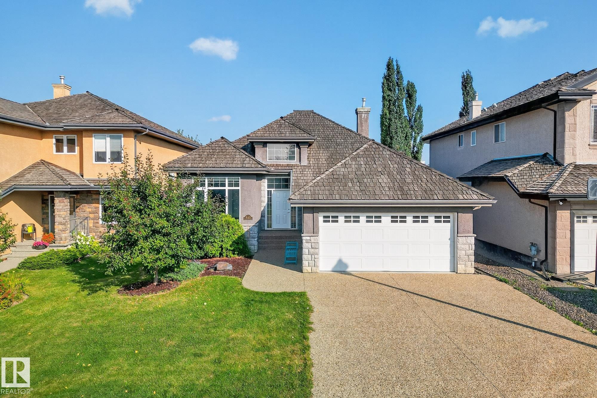 940 Haliburton Rd NW, Edmonton, AB T6R 2Z6