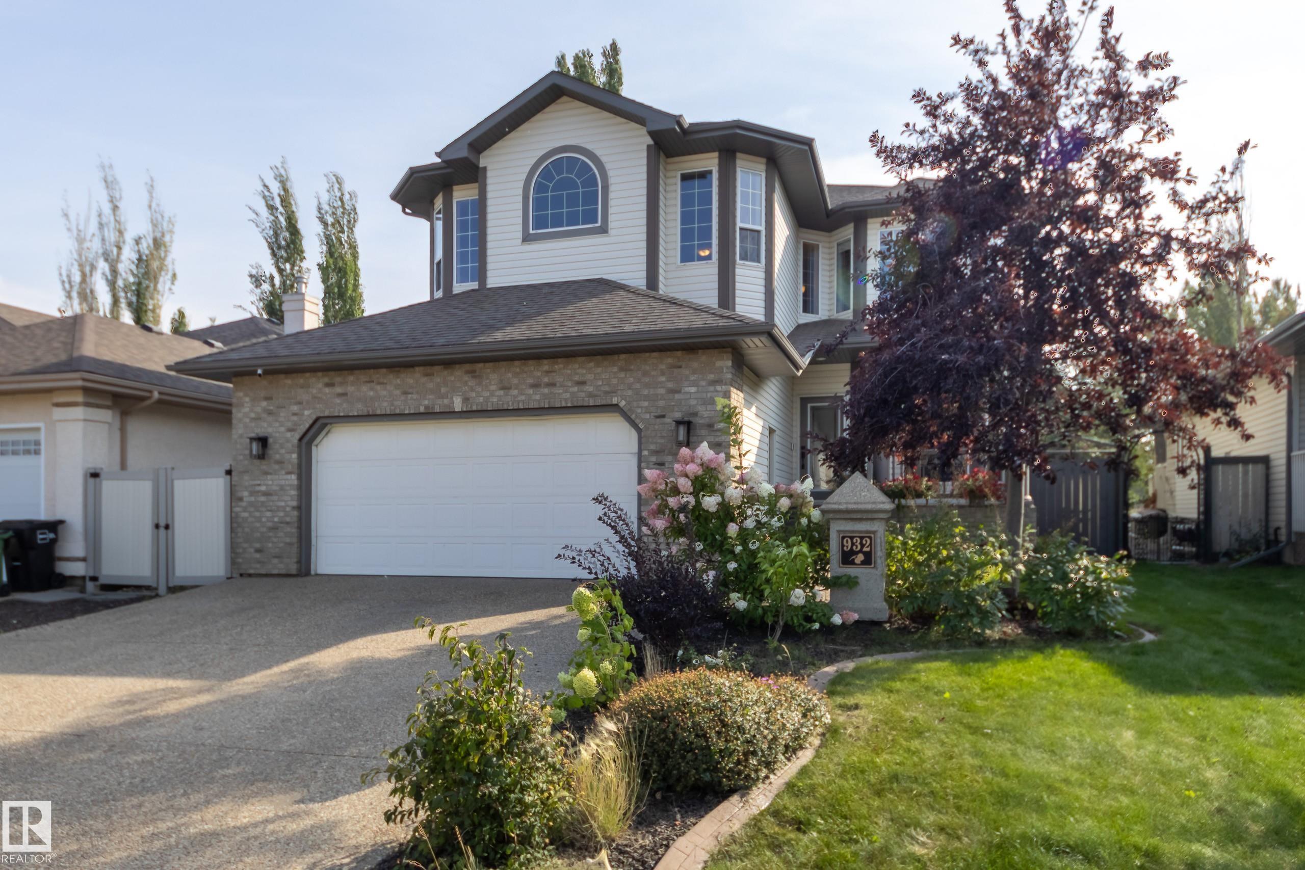932 Proctor Wd Wynd NW, Edmonton, AB T5T 6N6