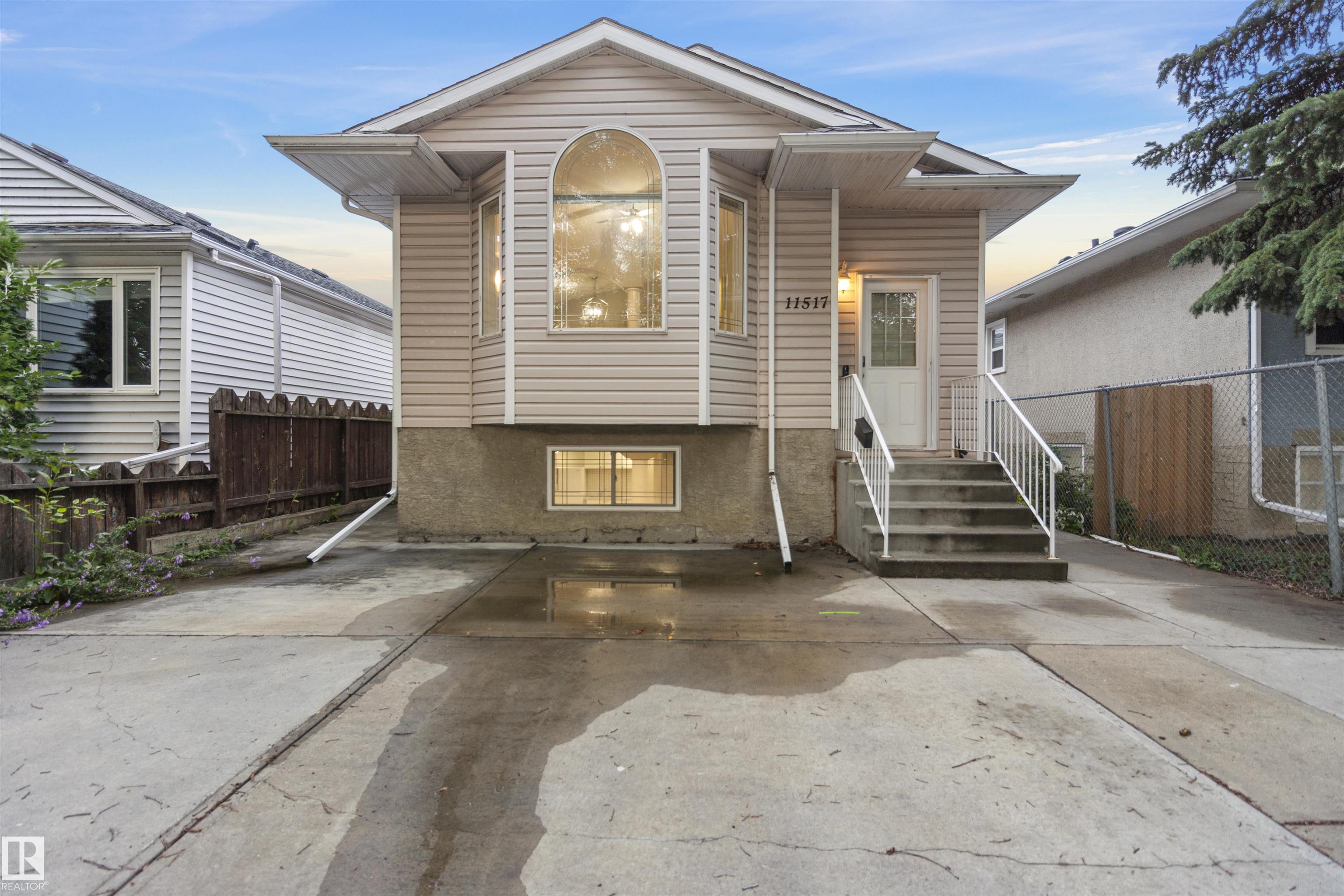 83 St Nw Unit 11517 St, Edmonton, AB T5B 2Y6