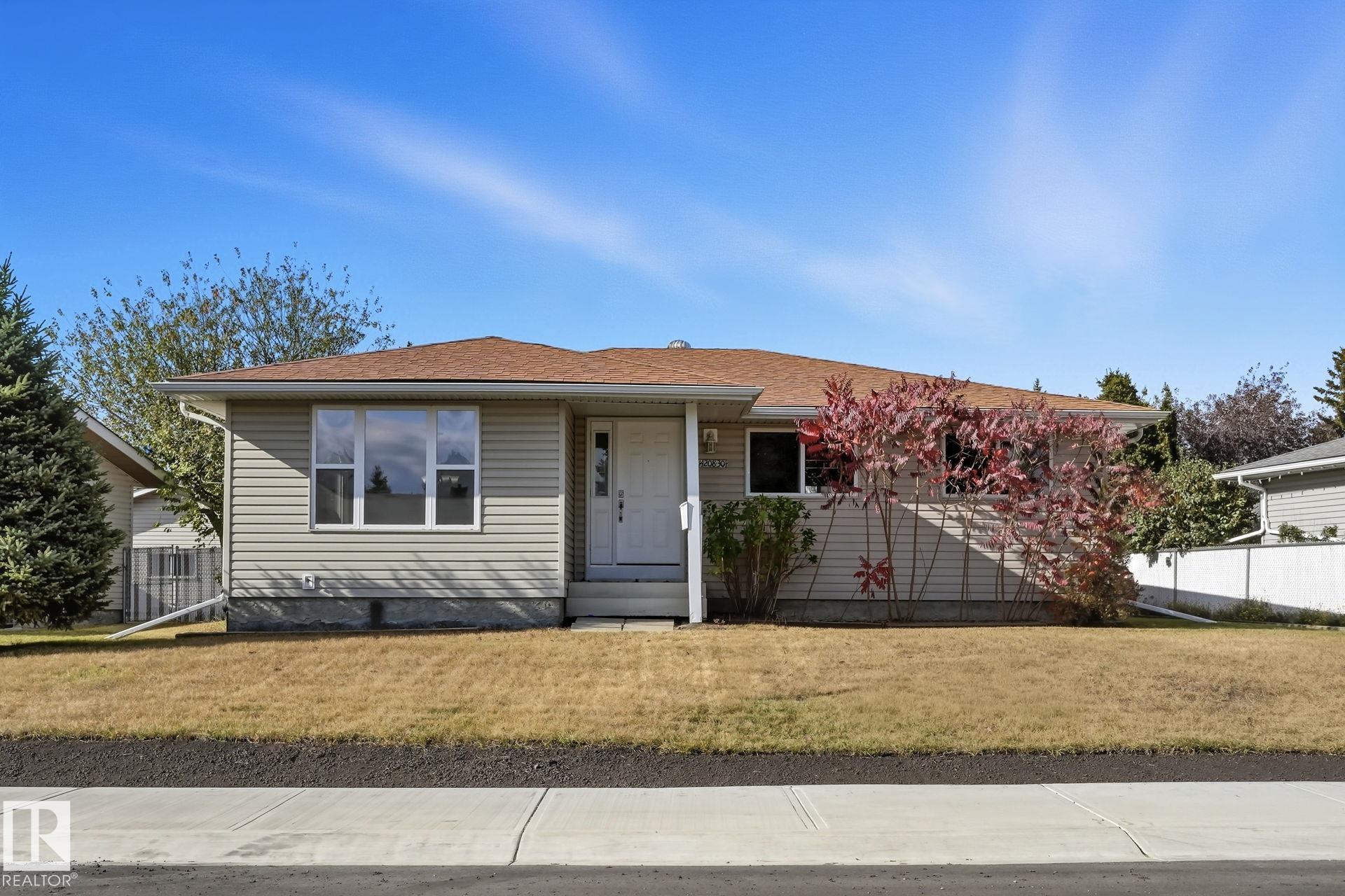 30 St Nw Unit 14208 St, Edmonton, AB T5W 1M9