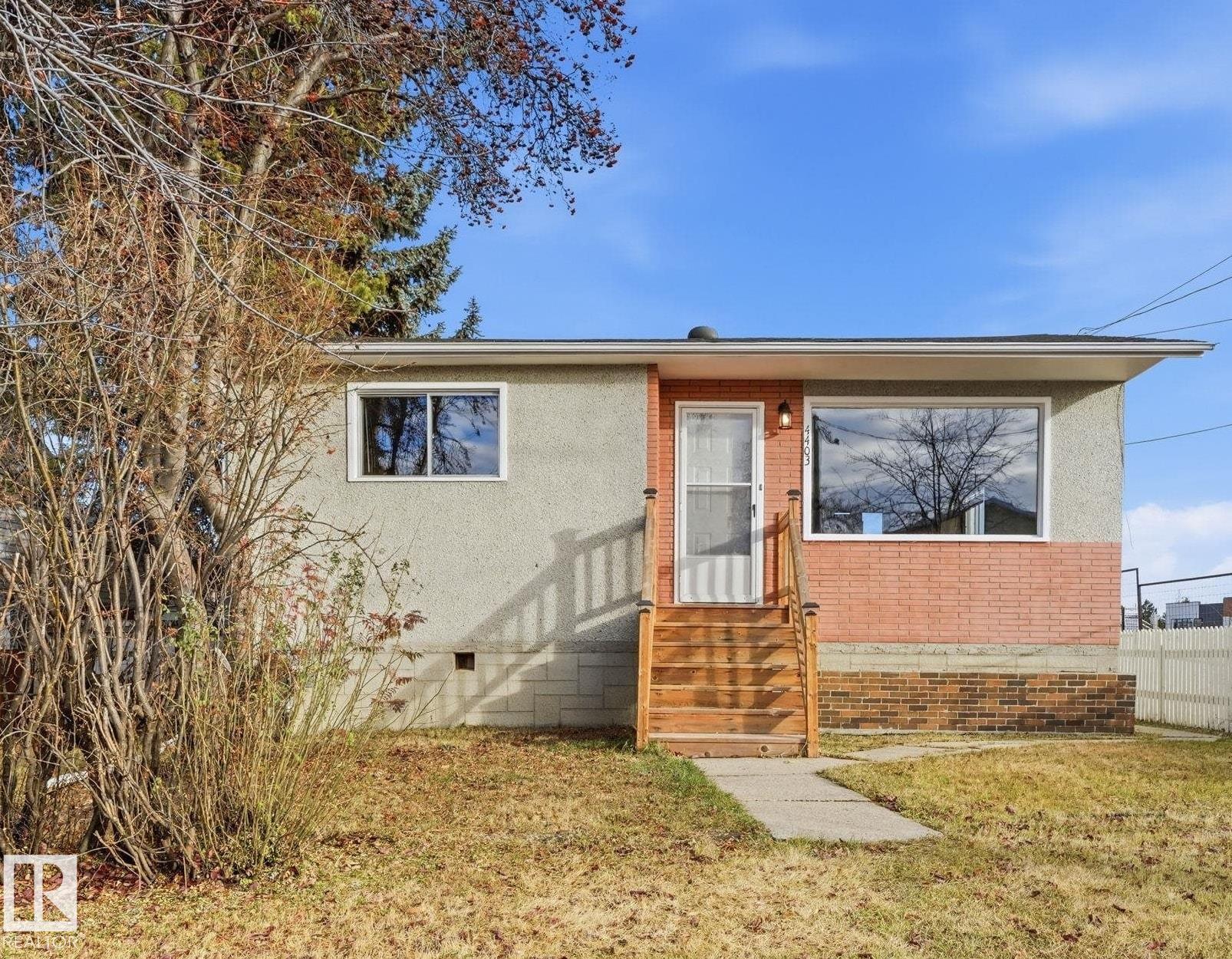 48 St Unit 4403 St #a, Leduc, AB T9E 5Y8