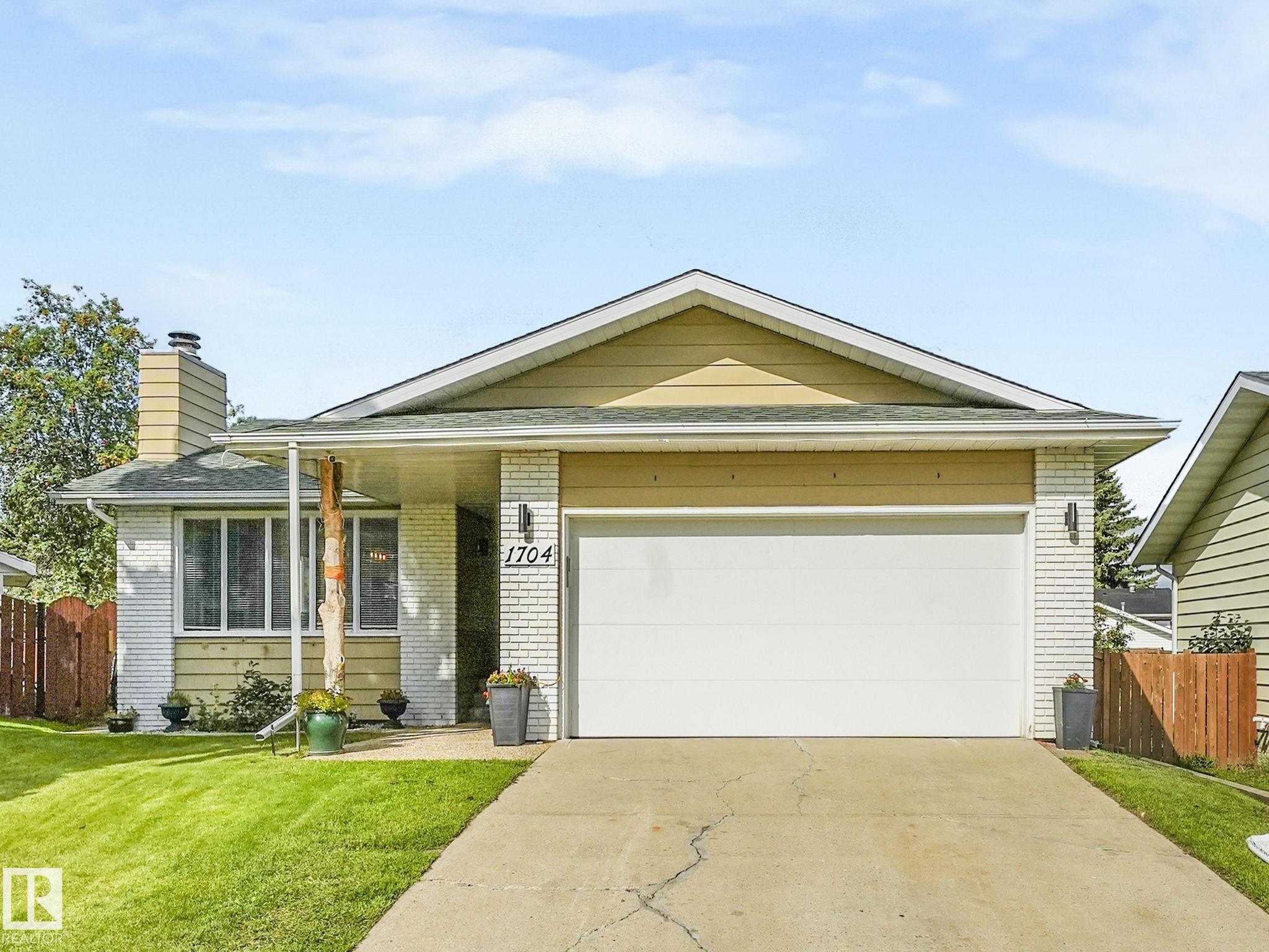 53 St Nw Unit 1704 St, Edmonton, AB T6R 1K4
