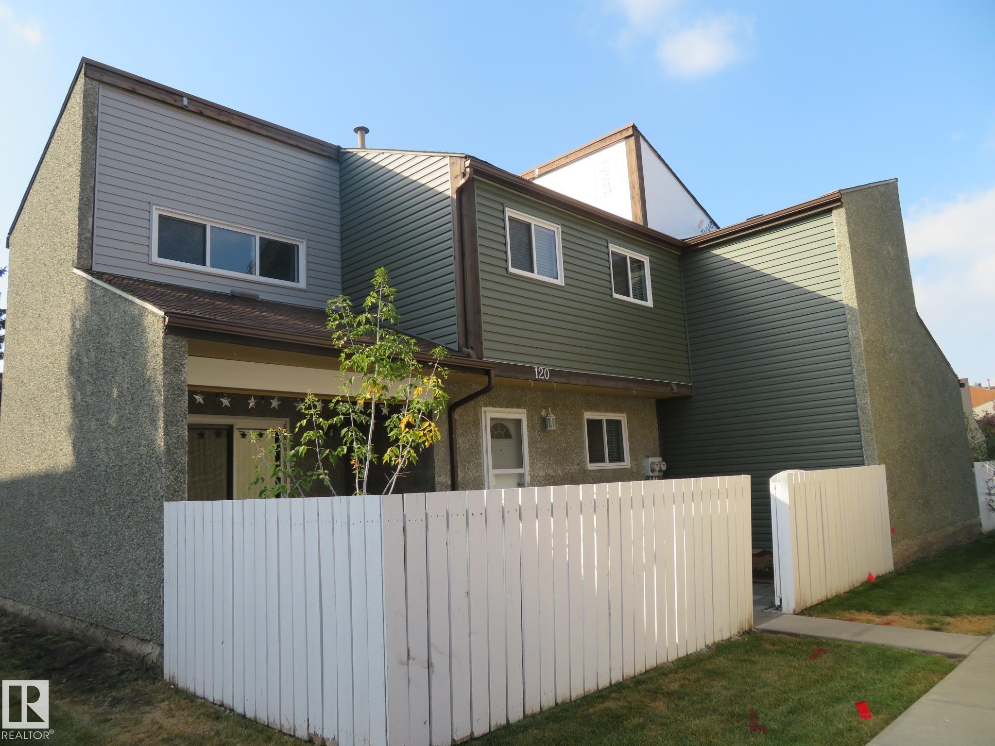 120 Kaskitayo Ct NW, Edmonton, AB T6J 3T3