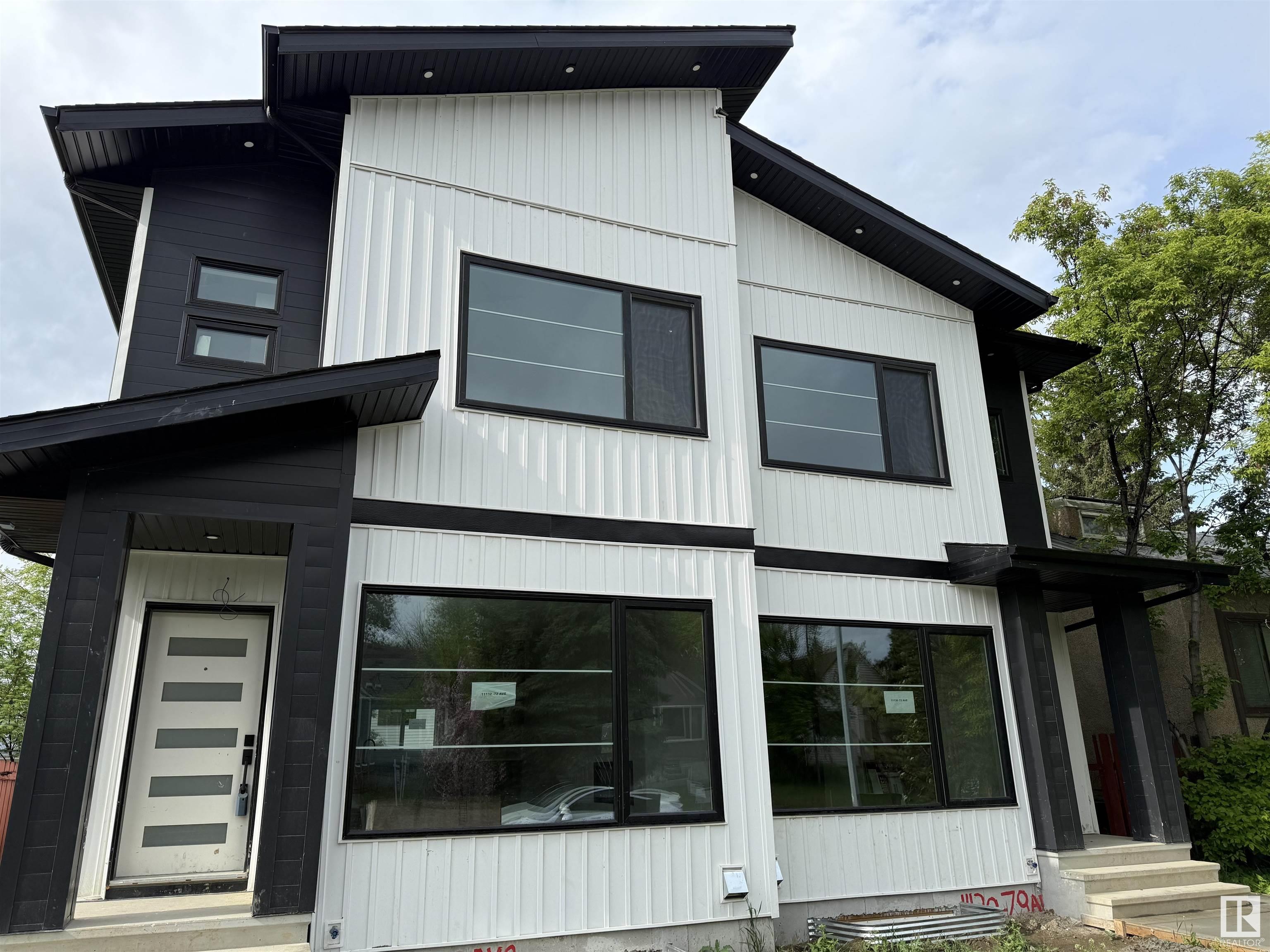 72 Av Nw Unit 11132 Ave, Edmonton, AB T6G 0B2