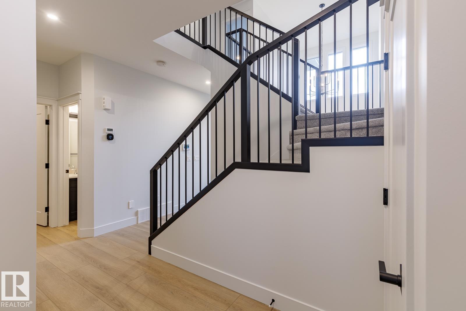 212 St Nw Unit 13039 St, Edmonton, AB T6W 5E1