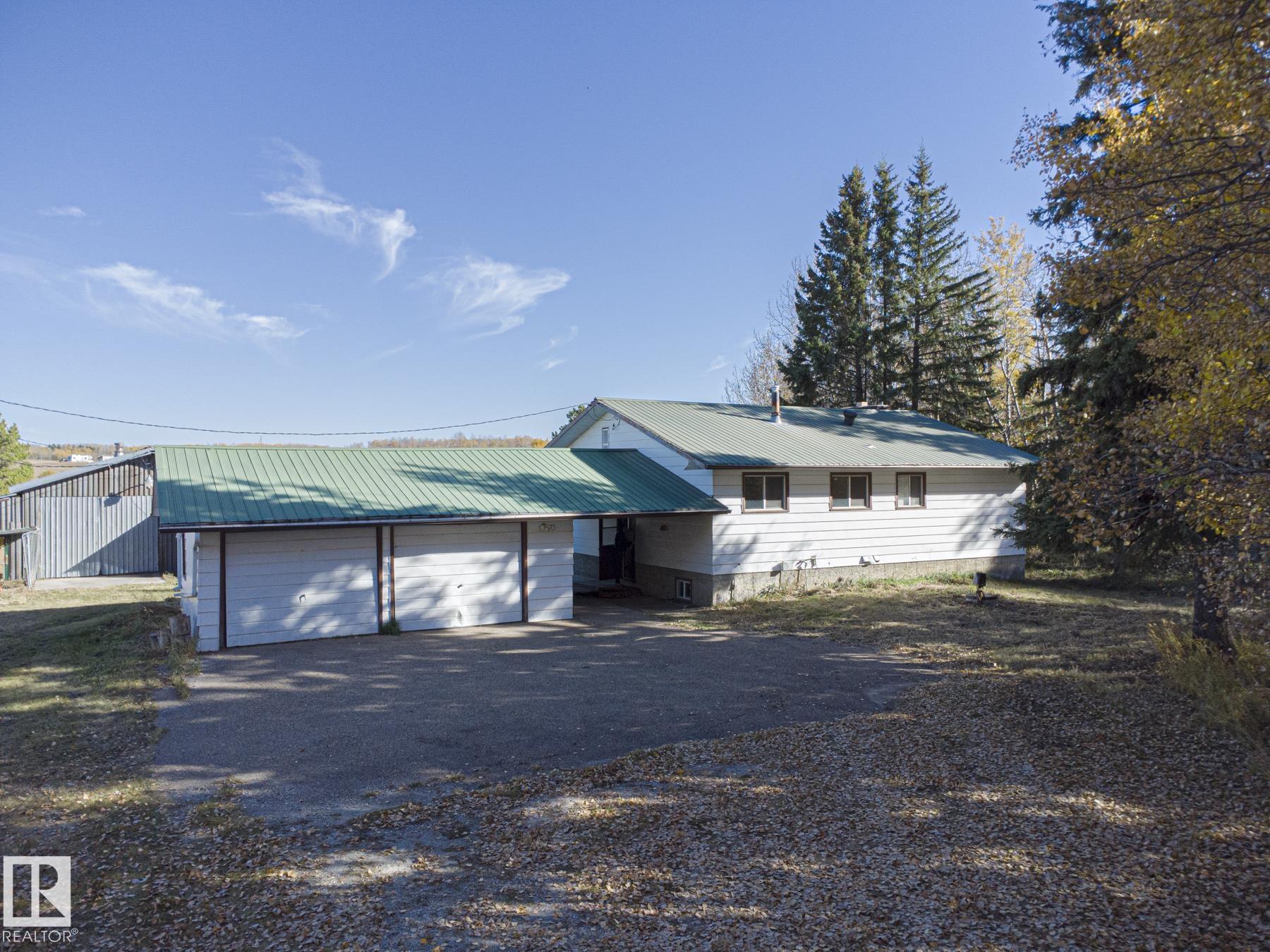 51249 Rge Road 232, Rural Strathcona County, AB T8B 1K8