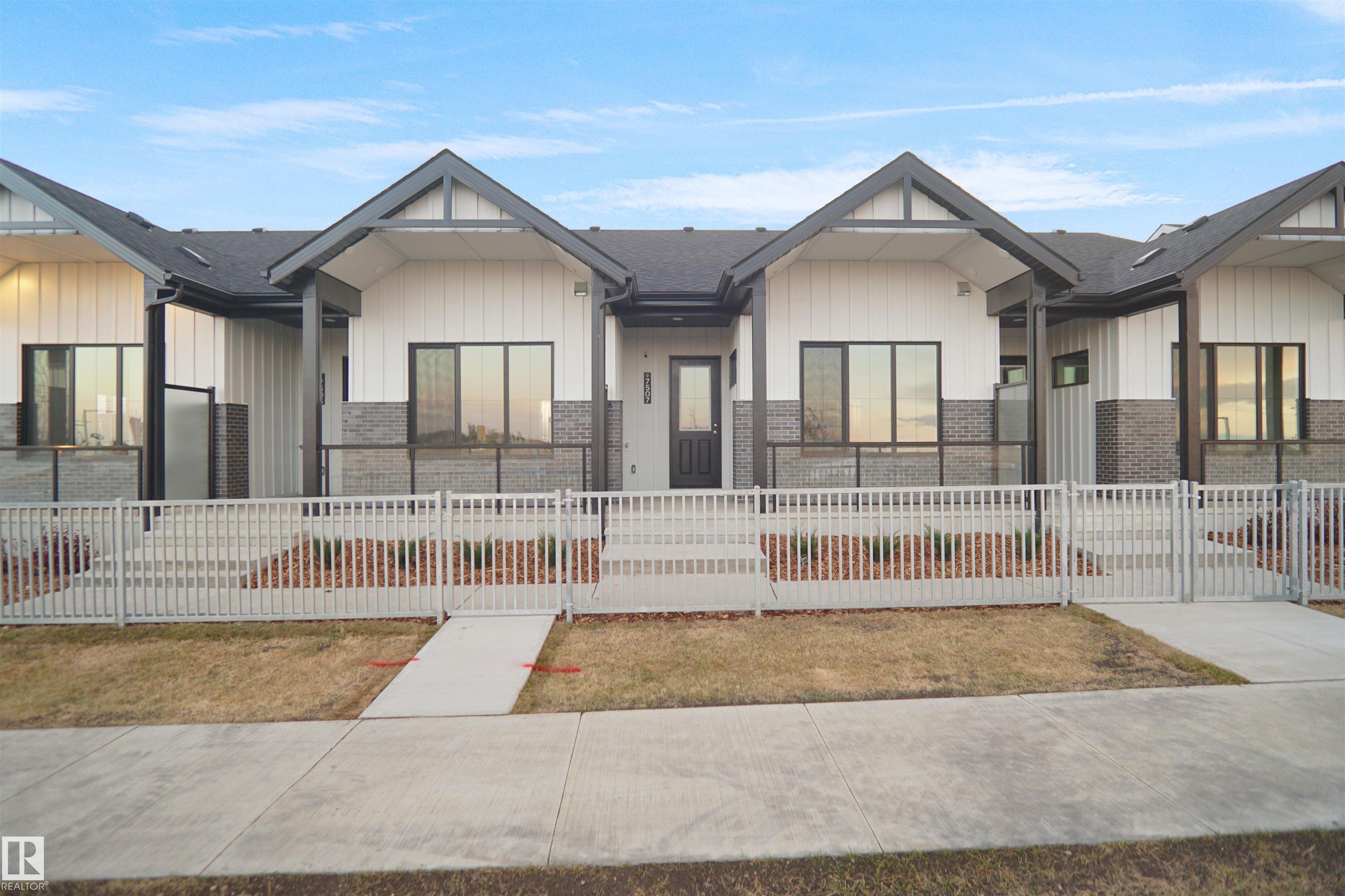 7507 Observer Ln NW, Edmonton, AB T5G 2S5