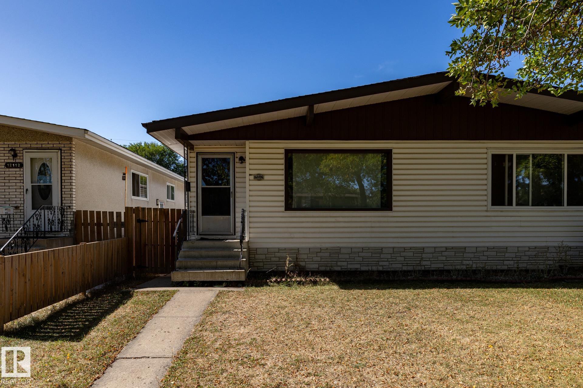 87 St Nw Unit 12116 St, Edmonton, AB T5B 3N6