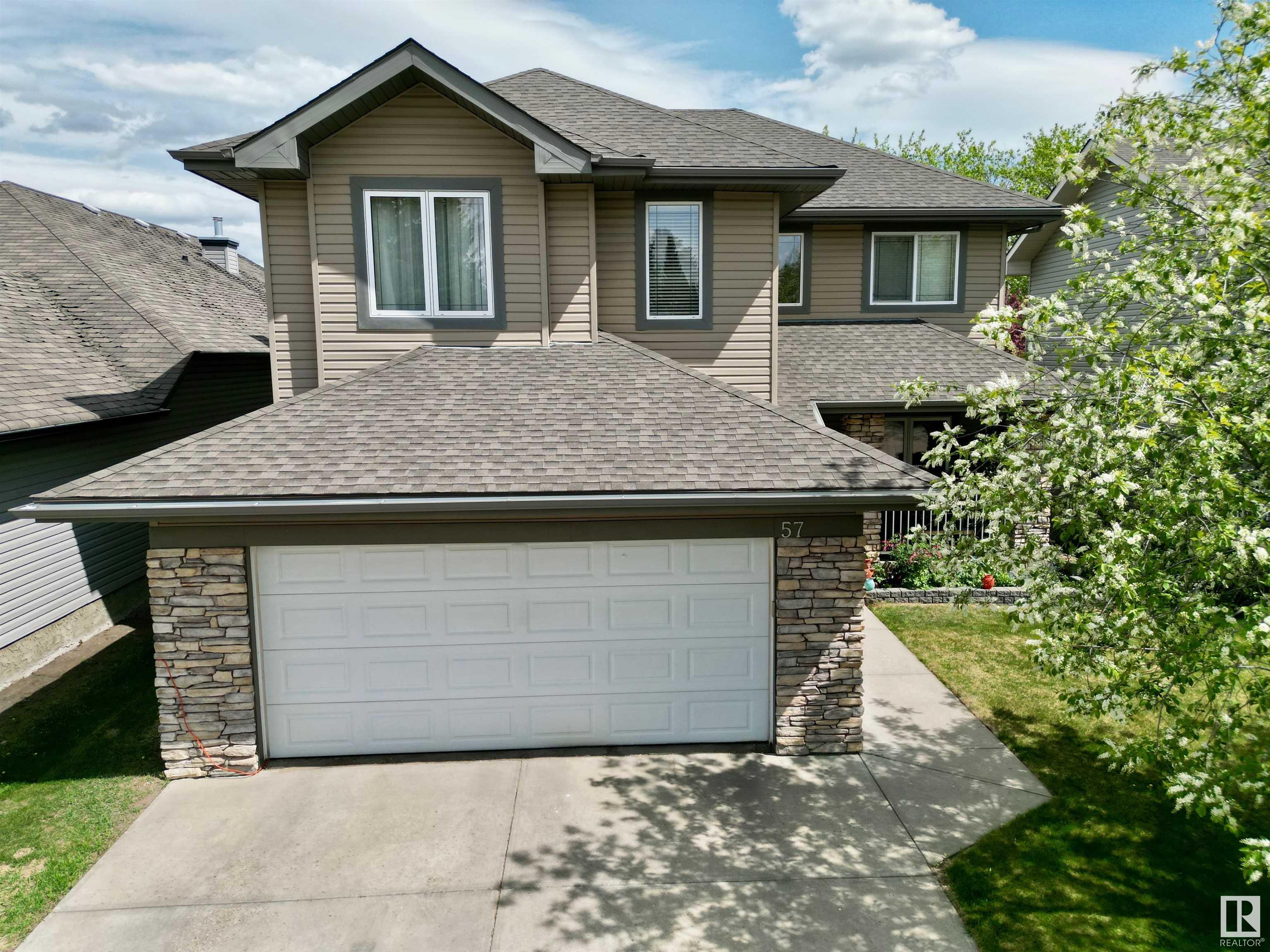 57 Homestead Cres NW, Edmonton, AB T5A 2Y1
