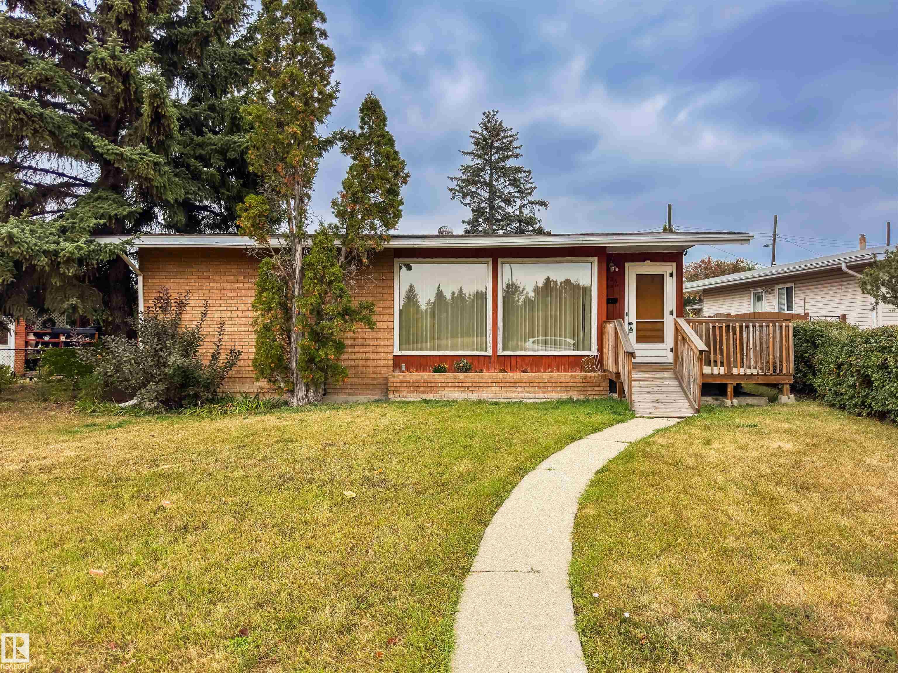 150 St Nw Unit 8126 St, Edmonton, AB T5R 1E1