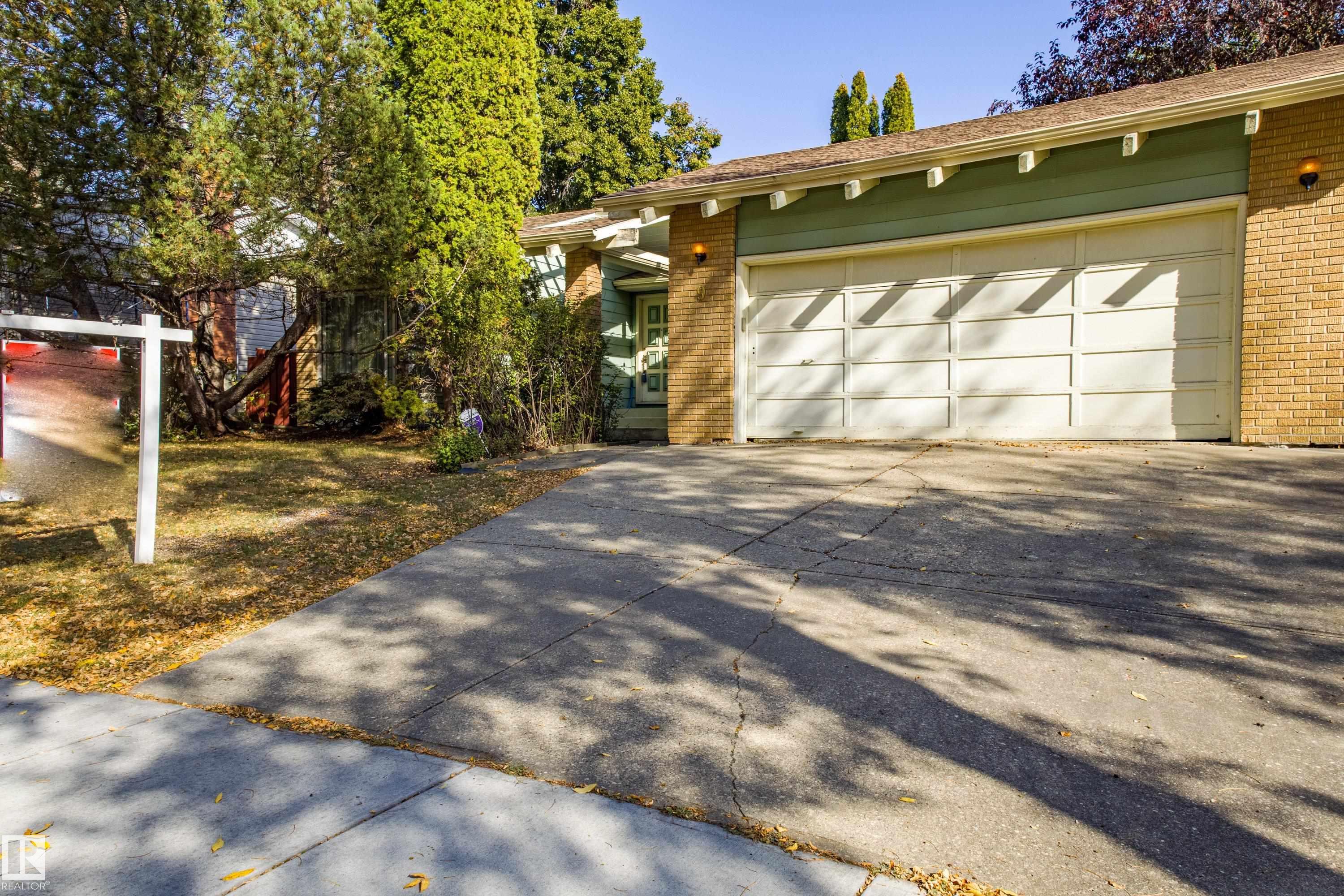 9 Greer Cr Cres, St. Albert, AB T8N 1T7