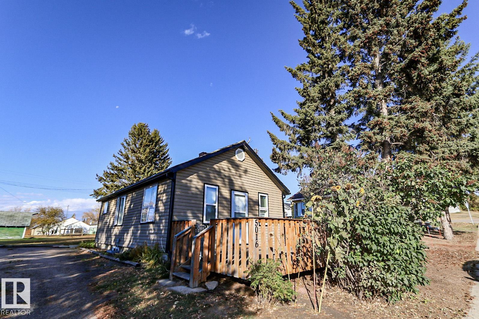 48 St Unit 5016 St, Myrnam, AB T0A 3K0