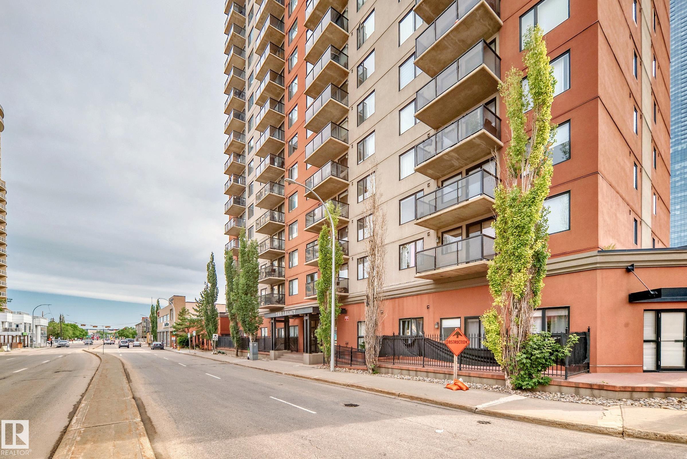 10303 105 Street Northwest #304, Edmonton, AB T5J 5G3