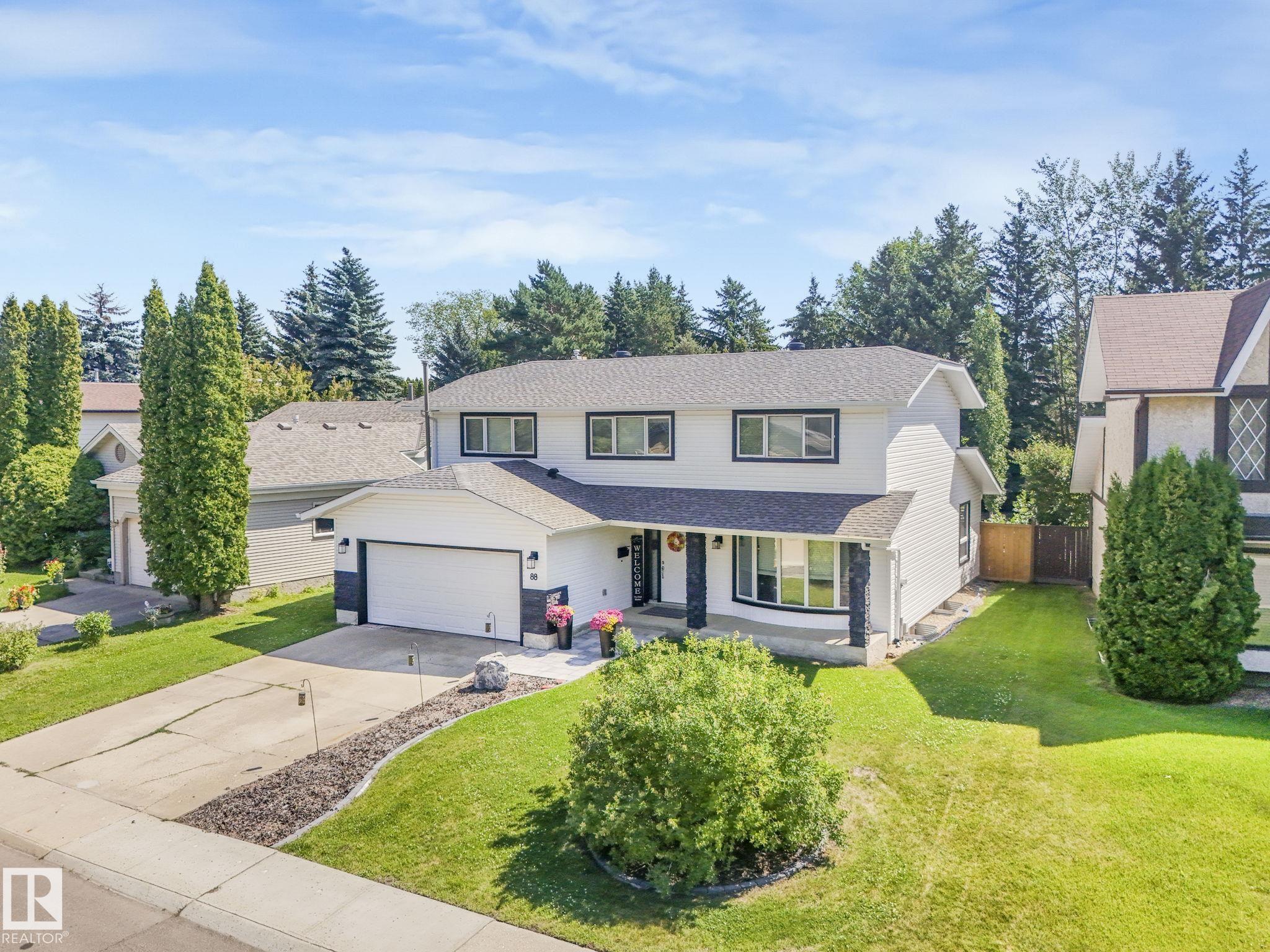 88 Wahstao Cr Cres NW, Edmonton, AB T5T 2W8