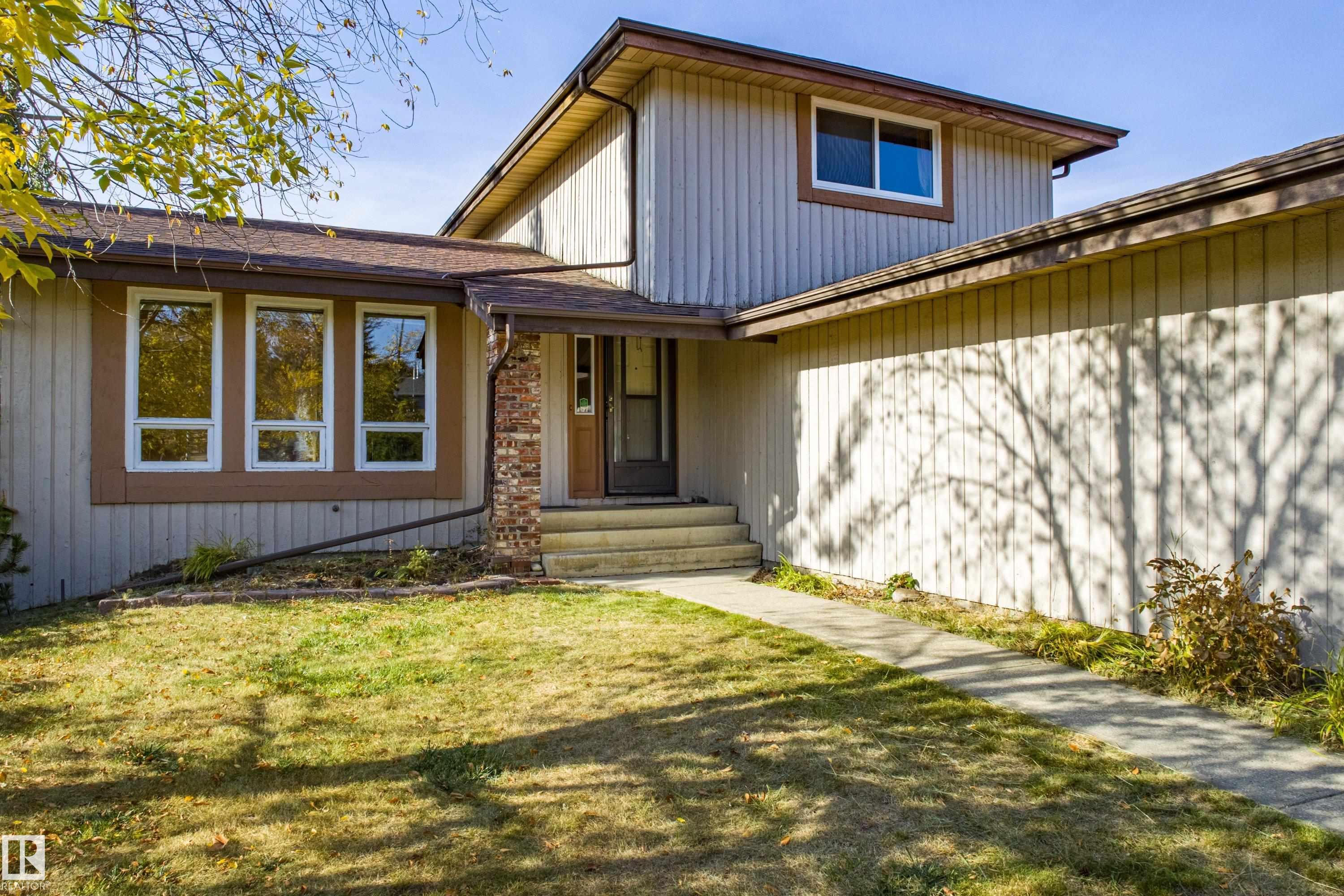 59 Woodcrest Ave, St. Albert, AB T8N 3H8