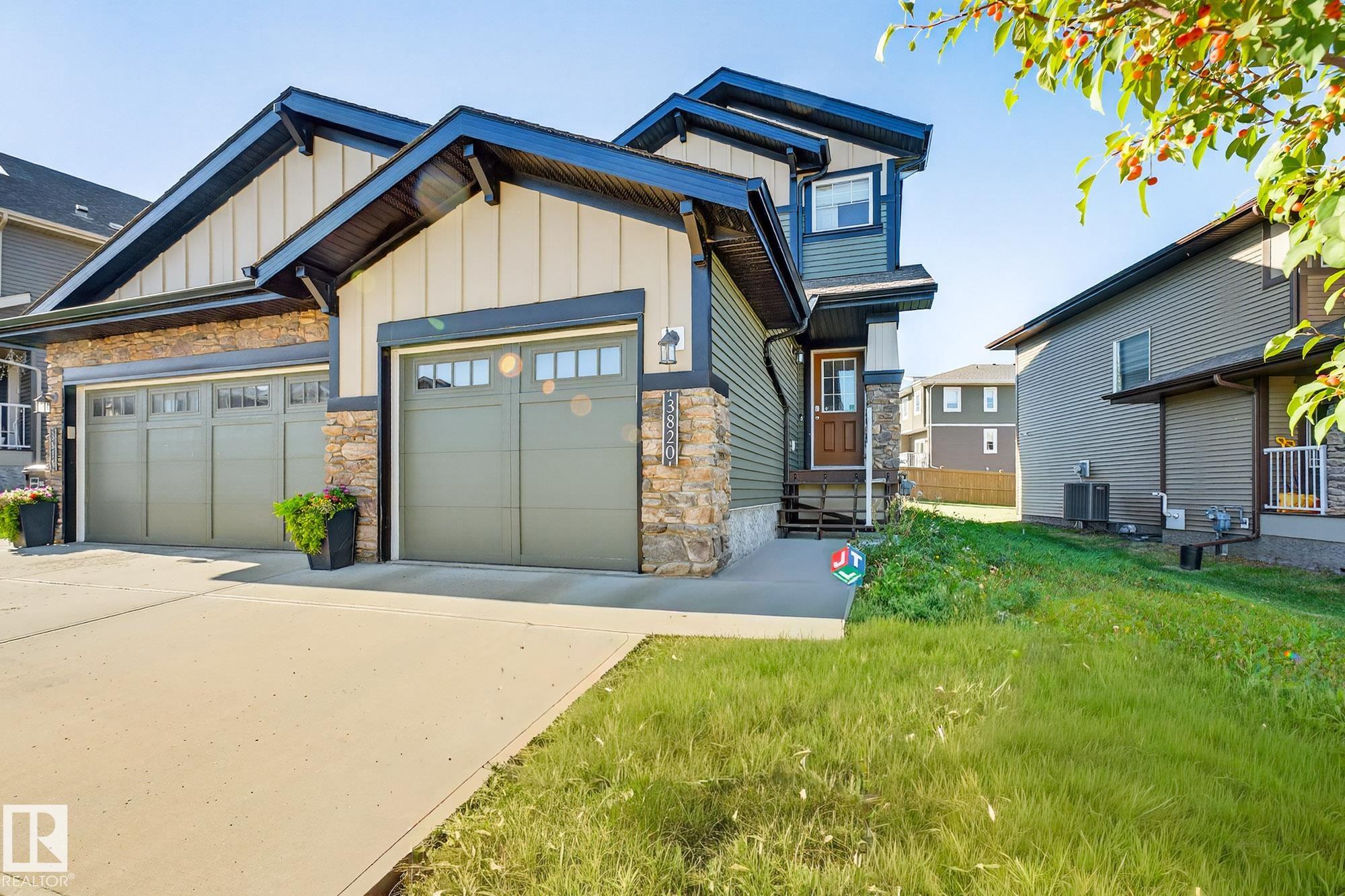 3820 Weidle Cr Cres SW, Edmonton, AB T6X 2E4