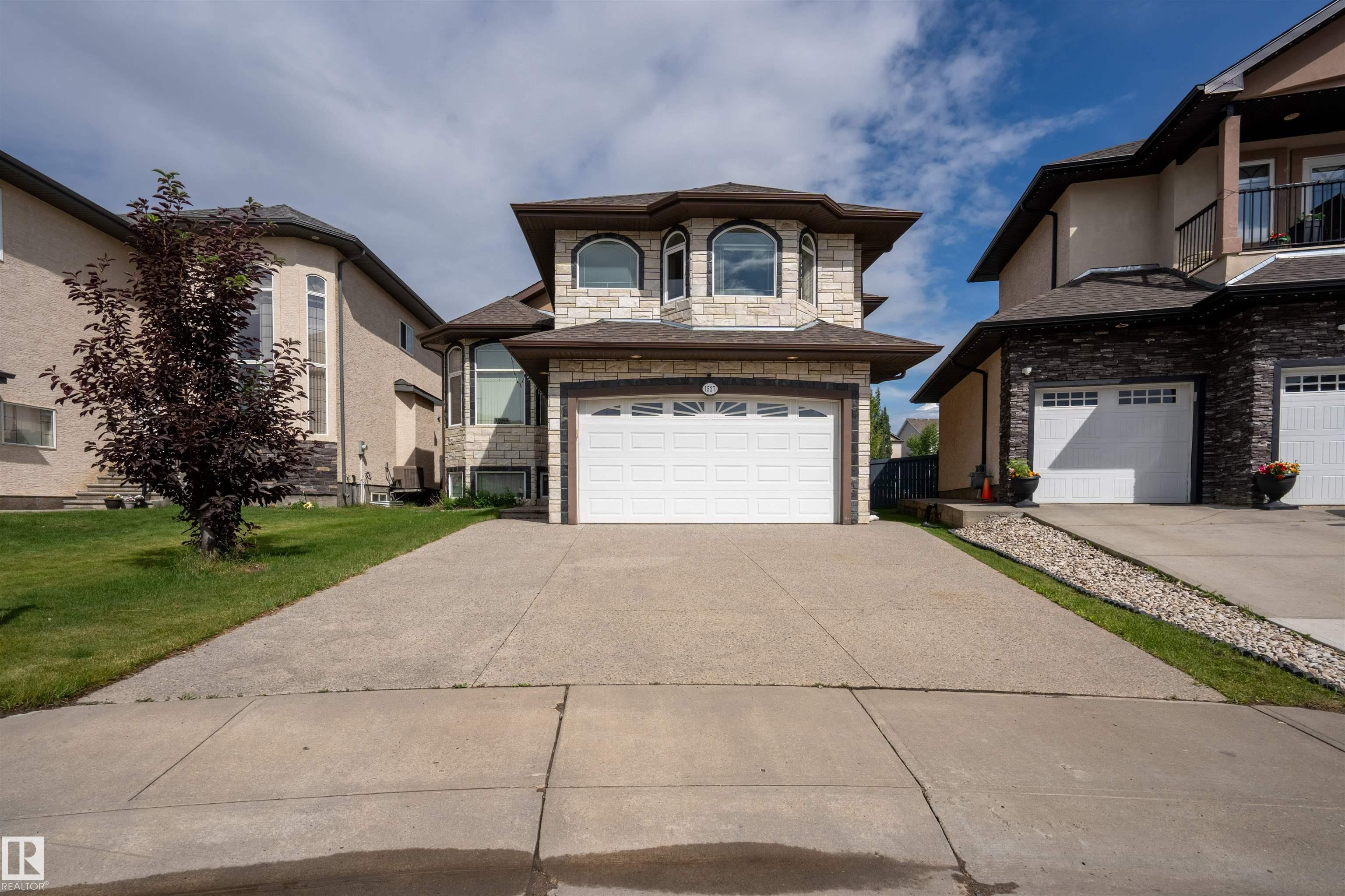 67 St Sw Unit 1527 St, Edmonton, AB T6X 0G8