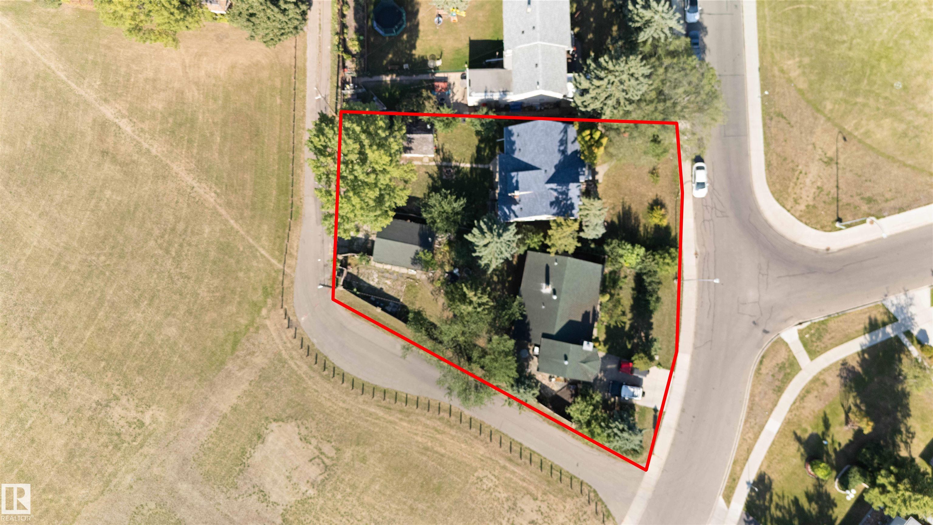 110 Av Nw Unit 11022 Ave, Edmonton, AB T5H 1H9