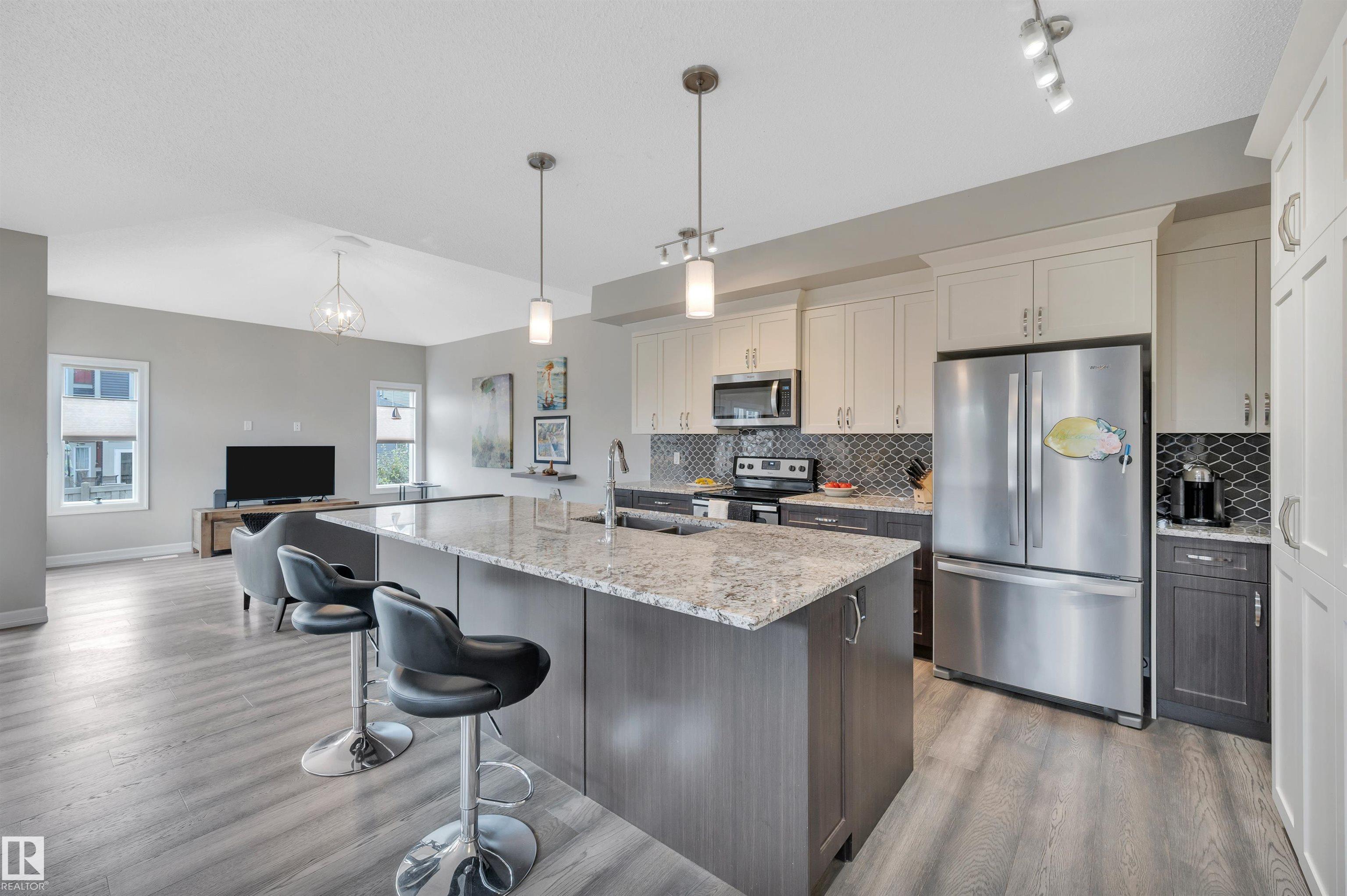 226 St Nw Unit 8171 St, Edmonton, AB T5T 7G7