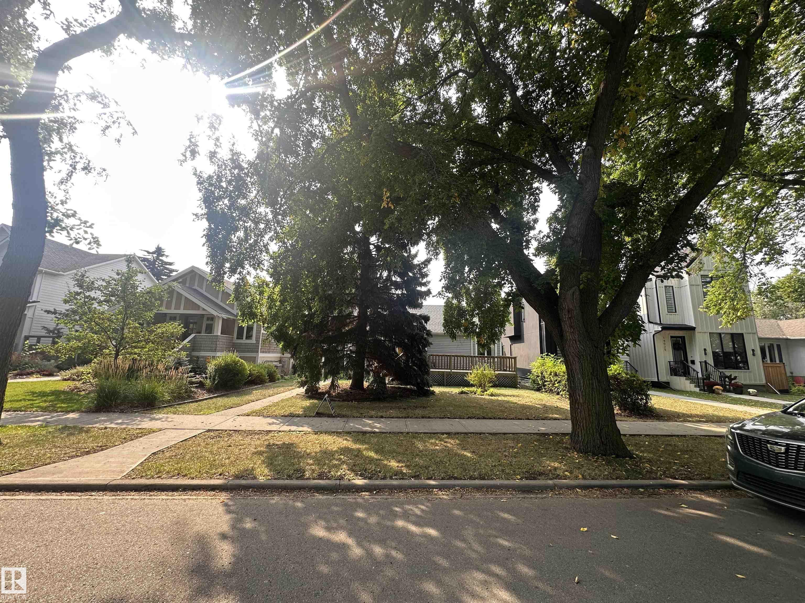 106 Av Nw Unit 14019 Ave, Edmonton, AB T5N 1B3