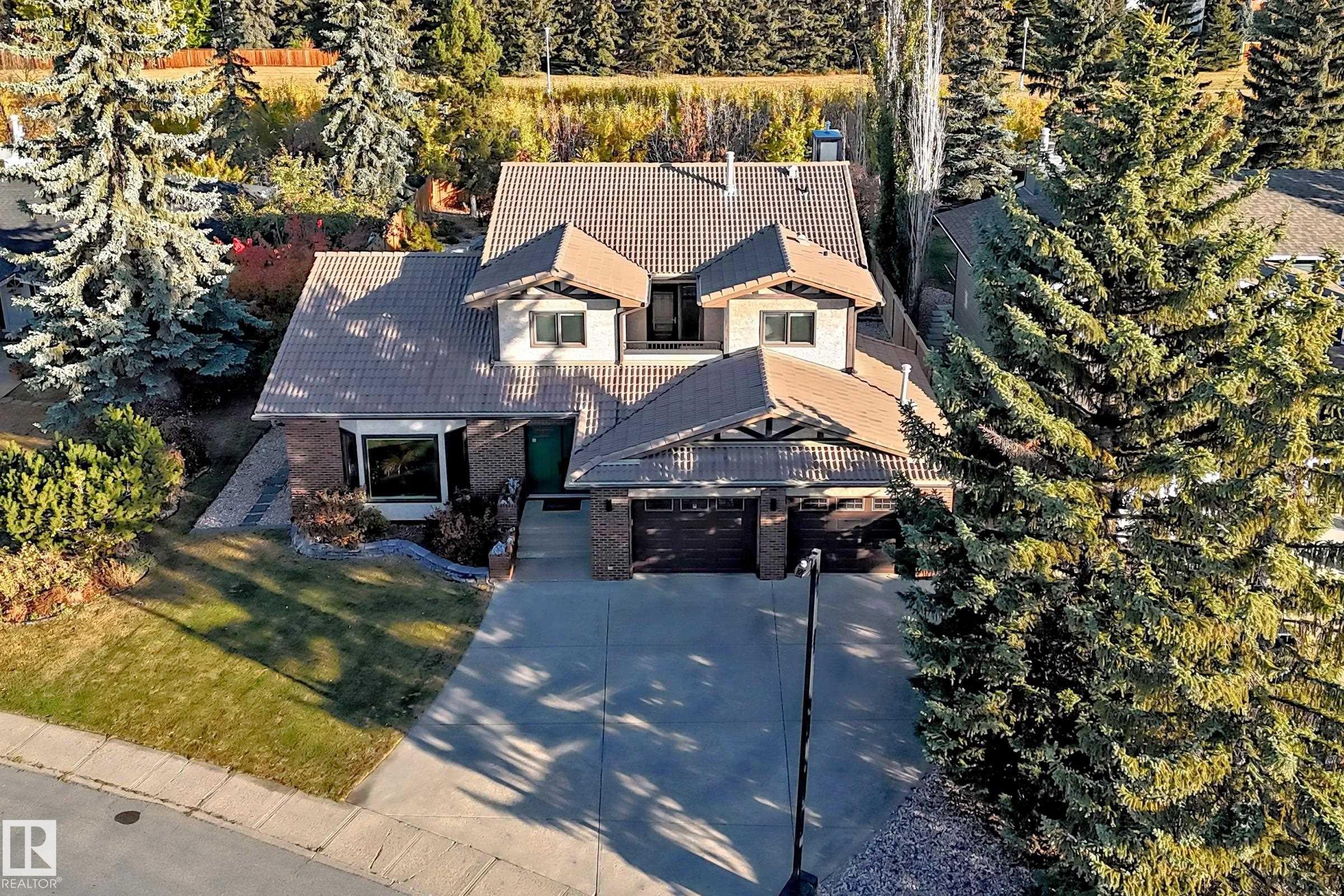 53 Blue Quill Cr Cres NW, Edmonton, AB T6J 6C5