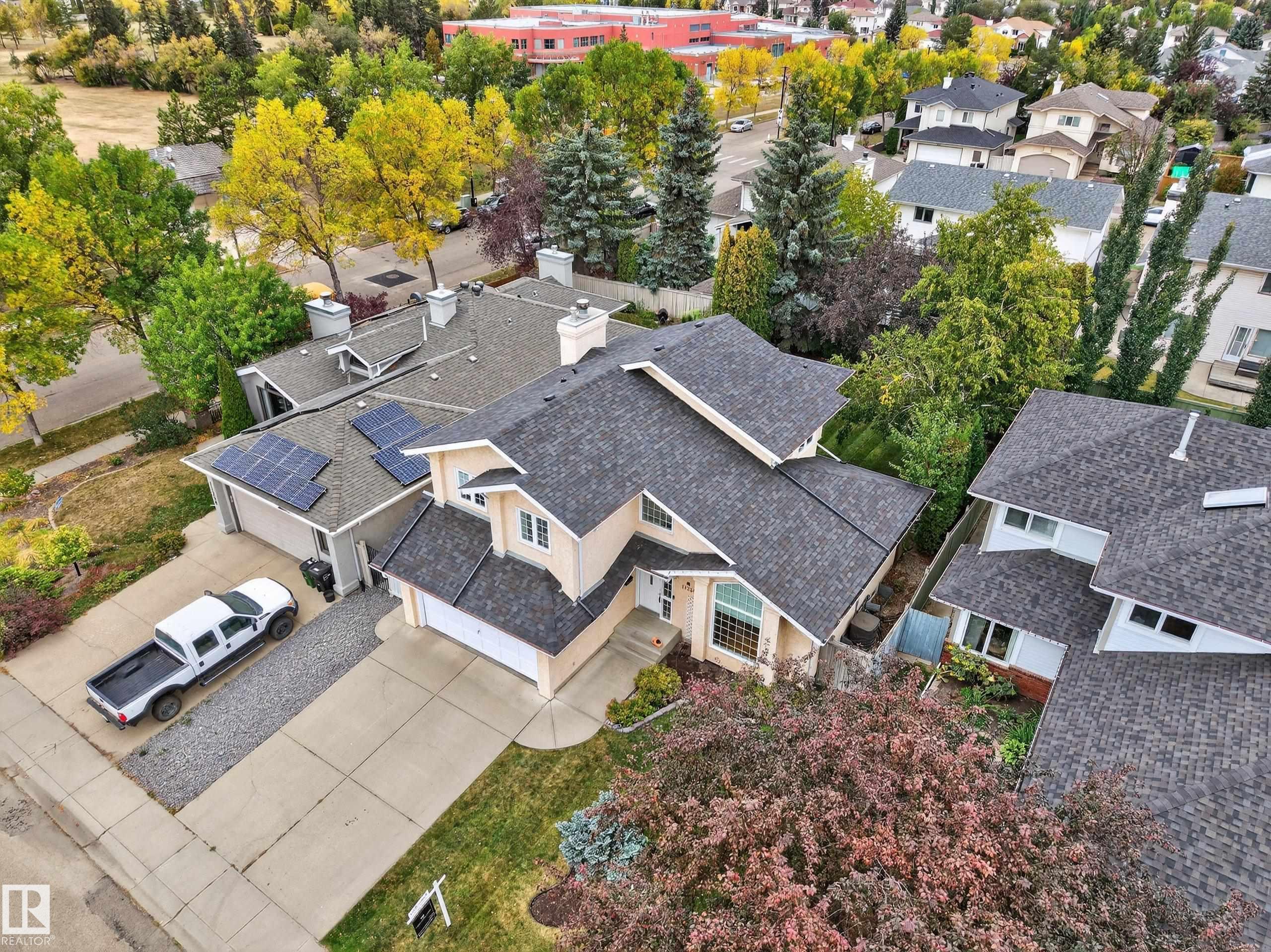 10 Av Nw Unit 11254 Ave #a, Edmonton, AB T6J 6S3