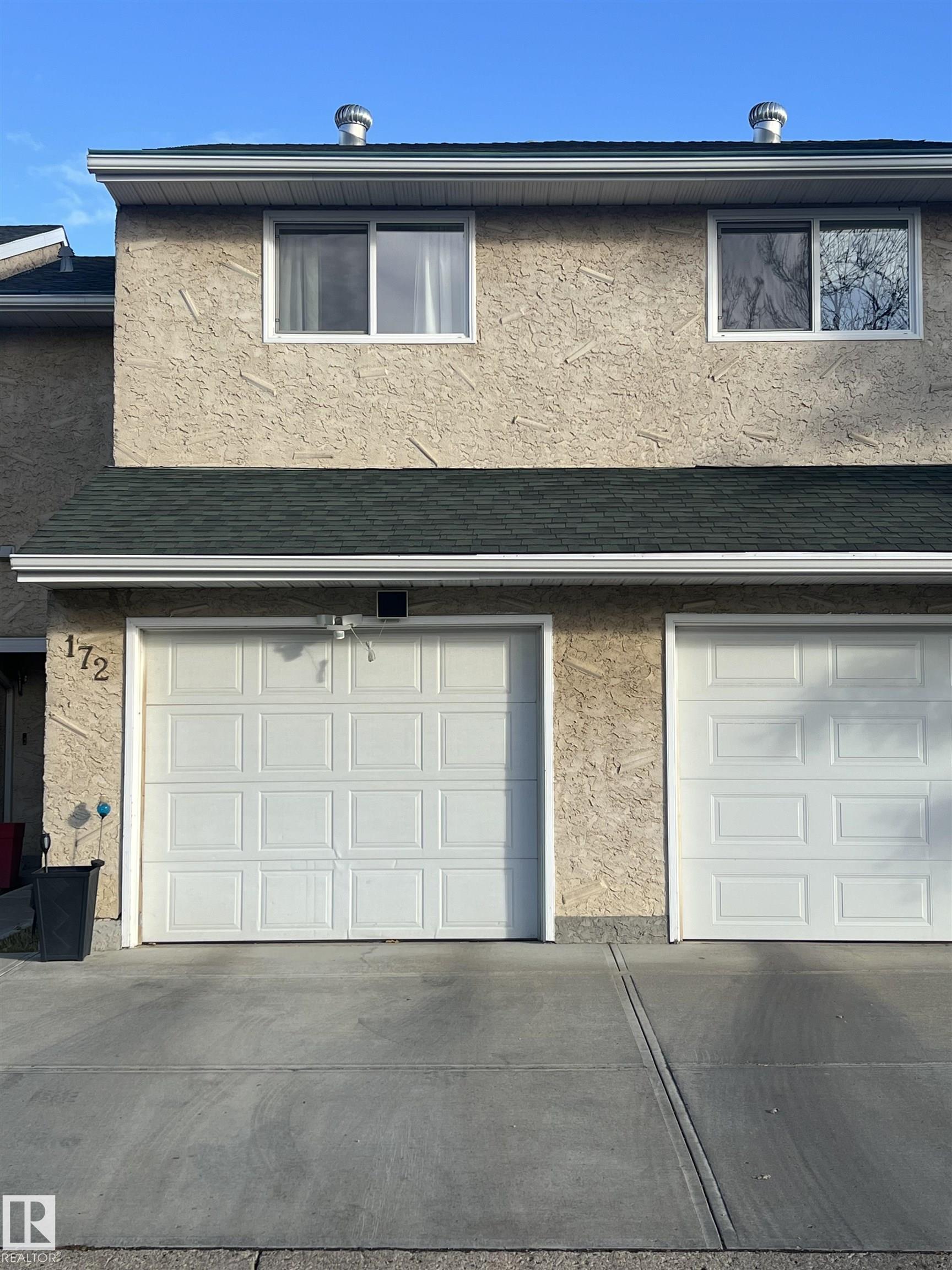 172 Callingwood Pl NW, Edmonton, AB T5T 2C6
