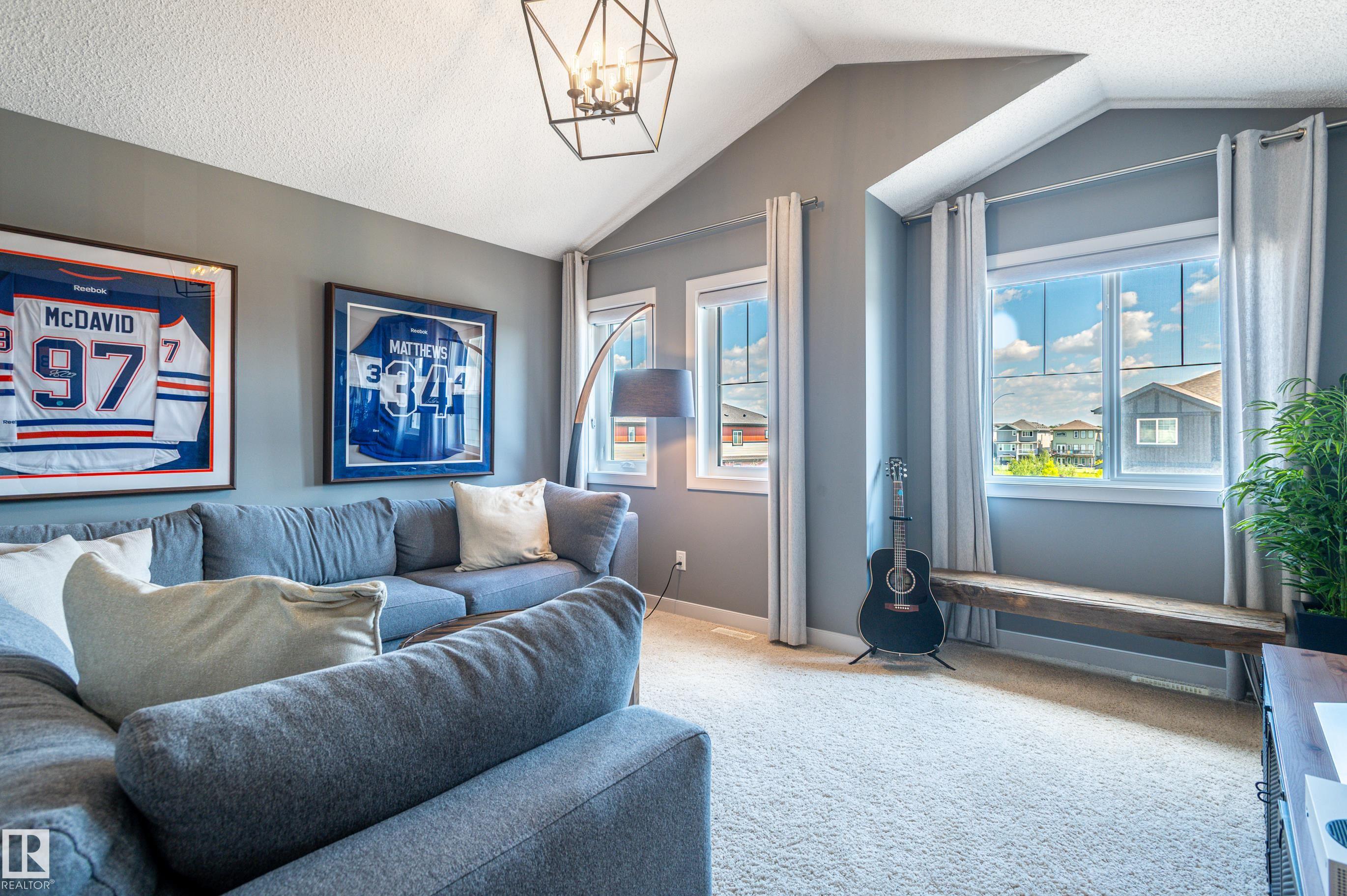 223 St Nw Unit 9720 St, Edmonton, AB T5T 7B7